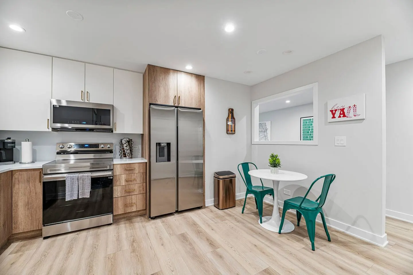 Lux Apartment, 2 bed/2 bath, Parking, Brand NEW 3