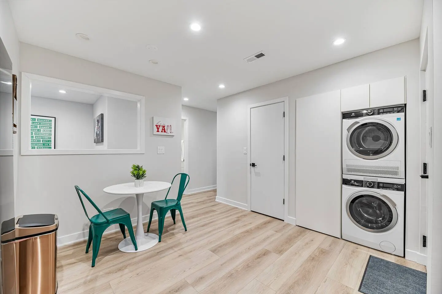 Lux Apartment, 2 bed/2 bath, Parking, Brand NEW 6
