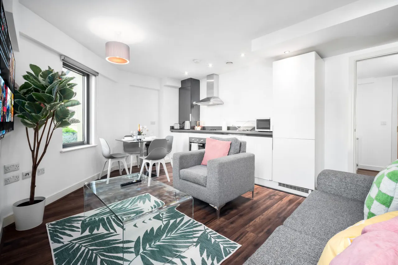 Modern 2 Bed Apartment - Smart TV - WIFI 15
