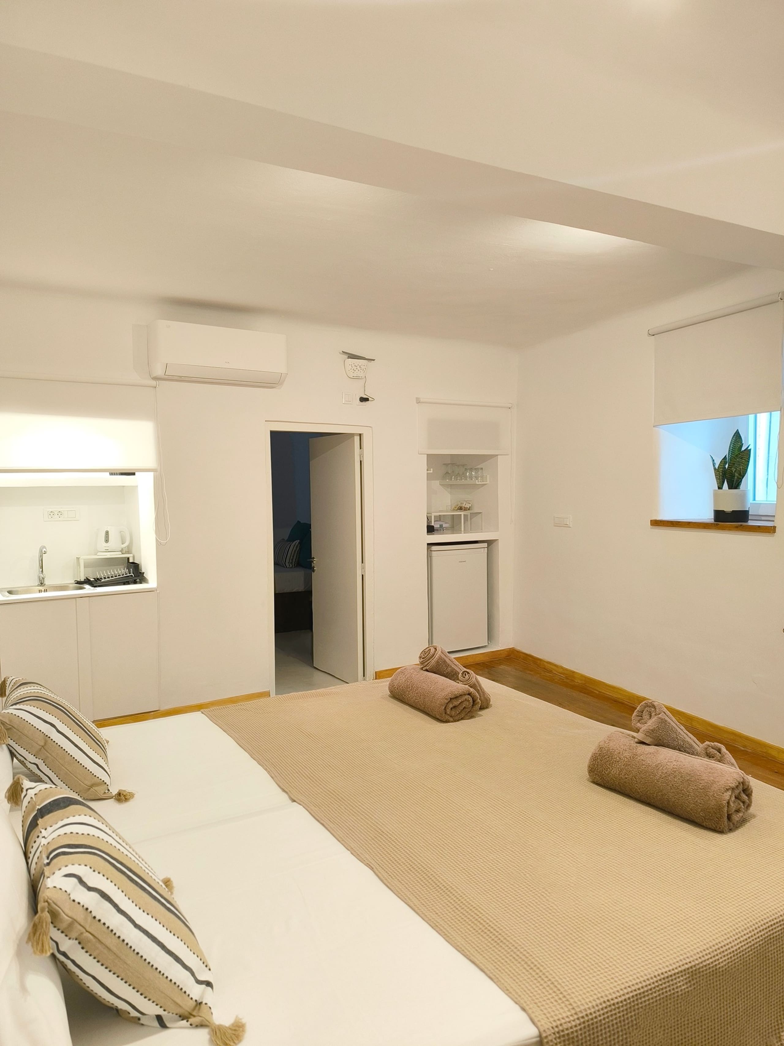 Essence Authentic Mykonos House 7