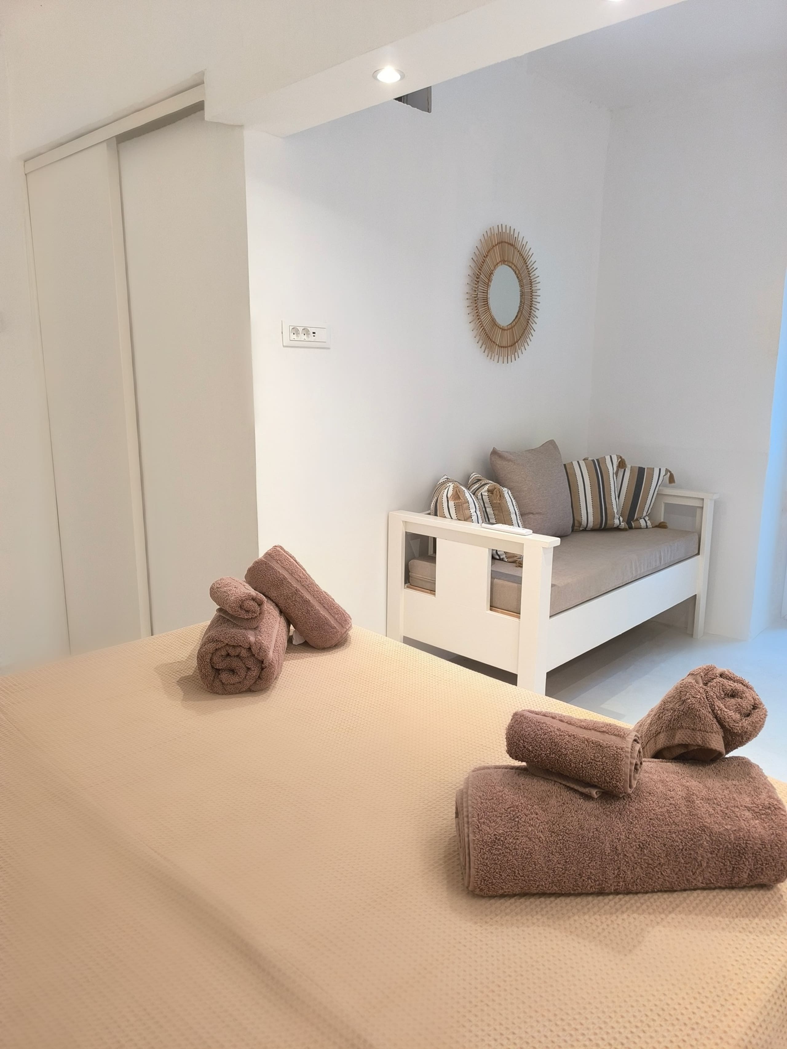 Essence Authentic Mykonos House 8