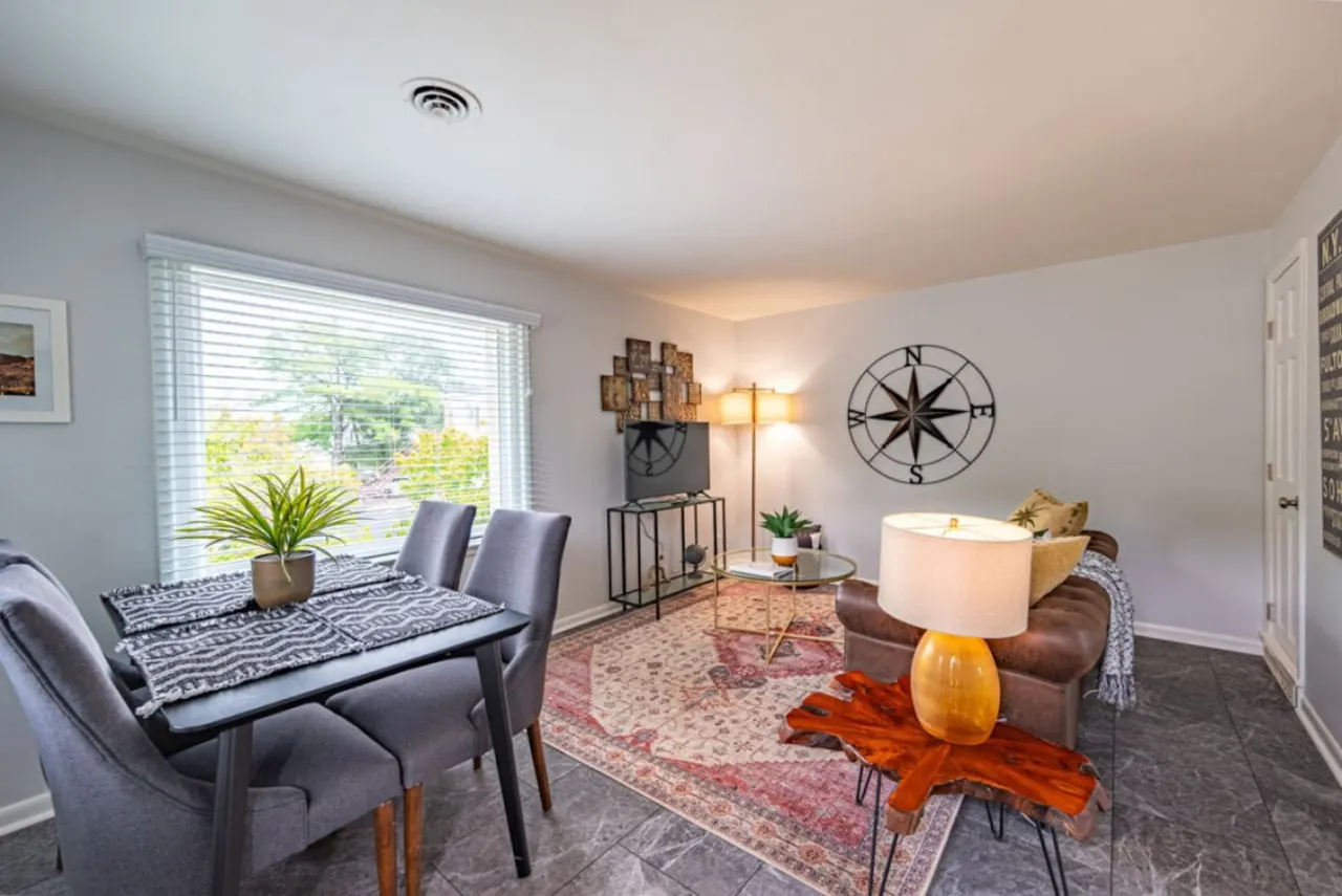 Clintonville's Coziest Loft! 3