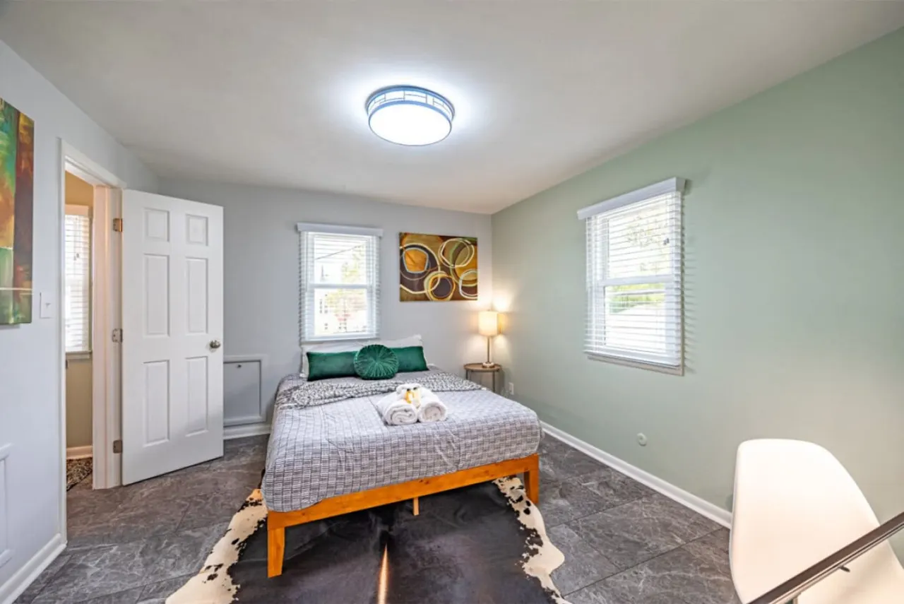 Clintonville's Coziest Loft! 7
