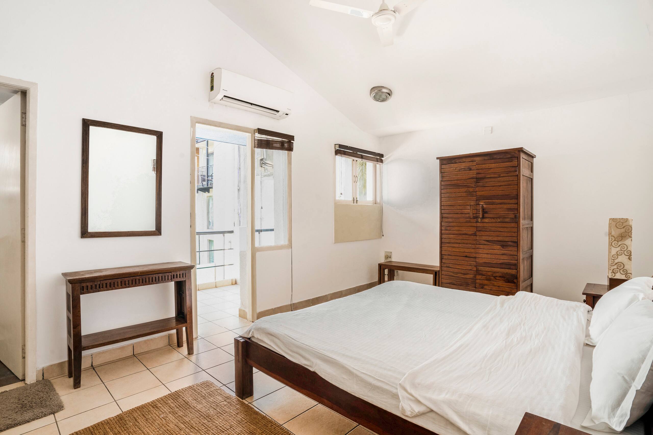 3BHK Penthouse Near Candolim beach with pool 10