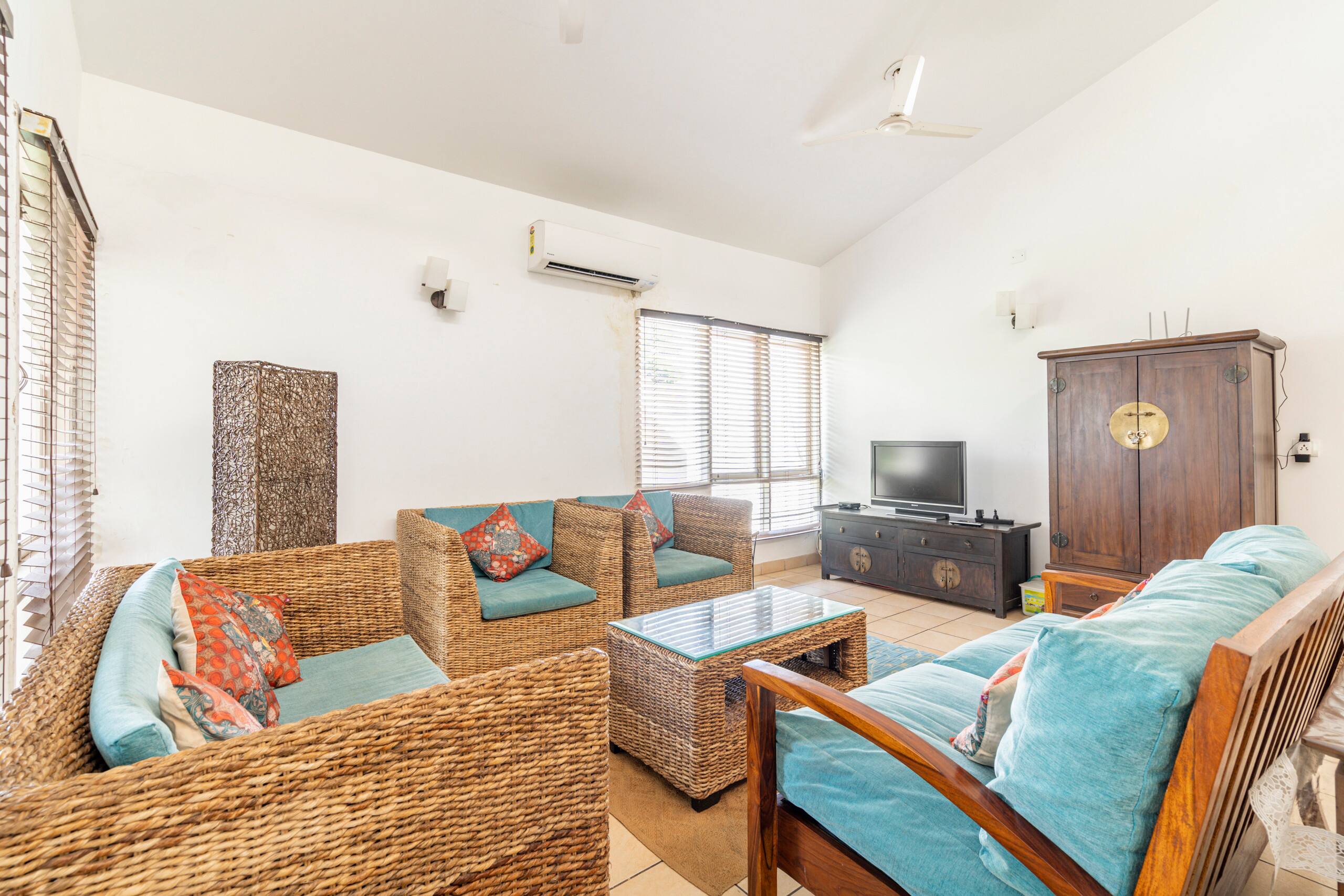3BHK Penthouse Near Candolim beach with pool 6