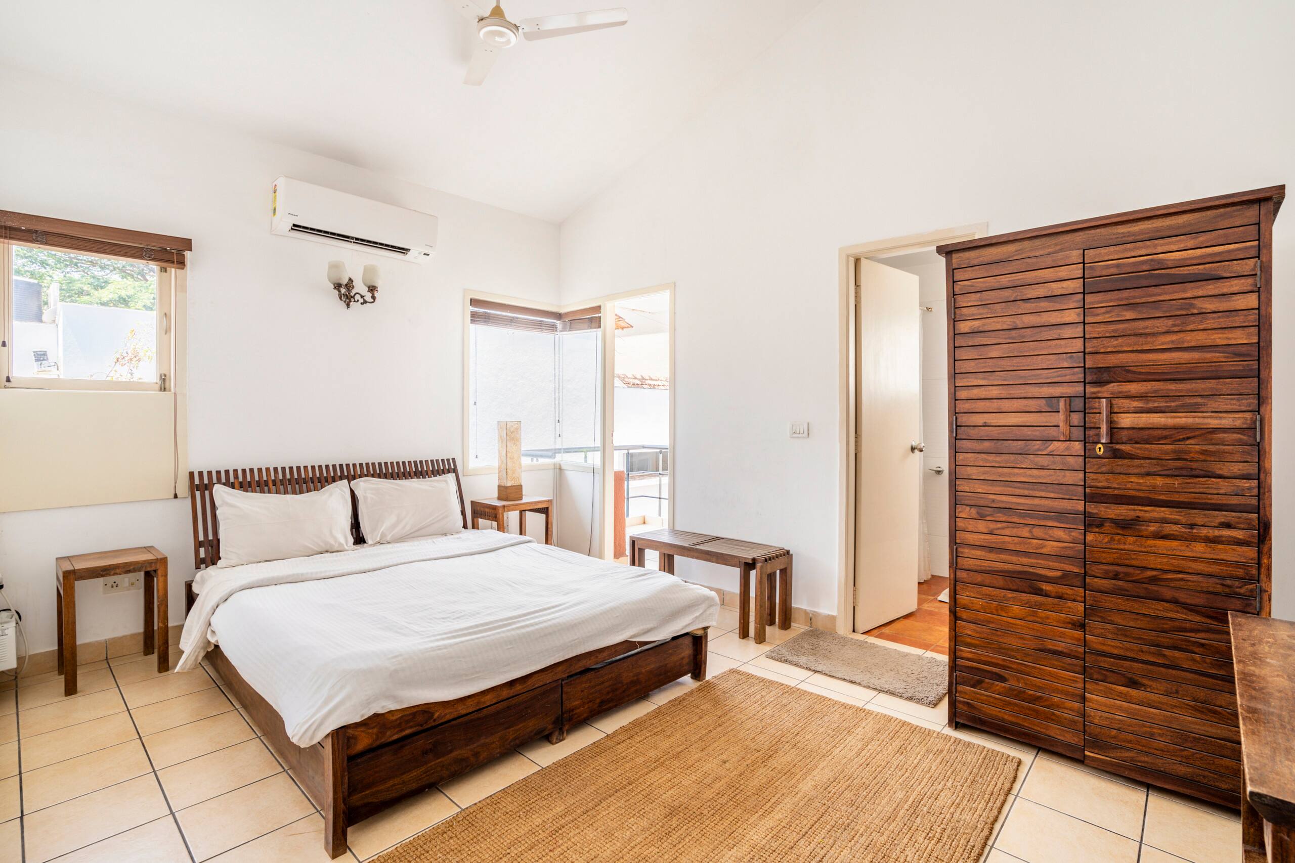 3BHK Penthouse Near Candolim beach with pool 11