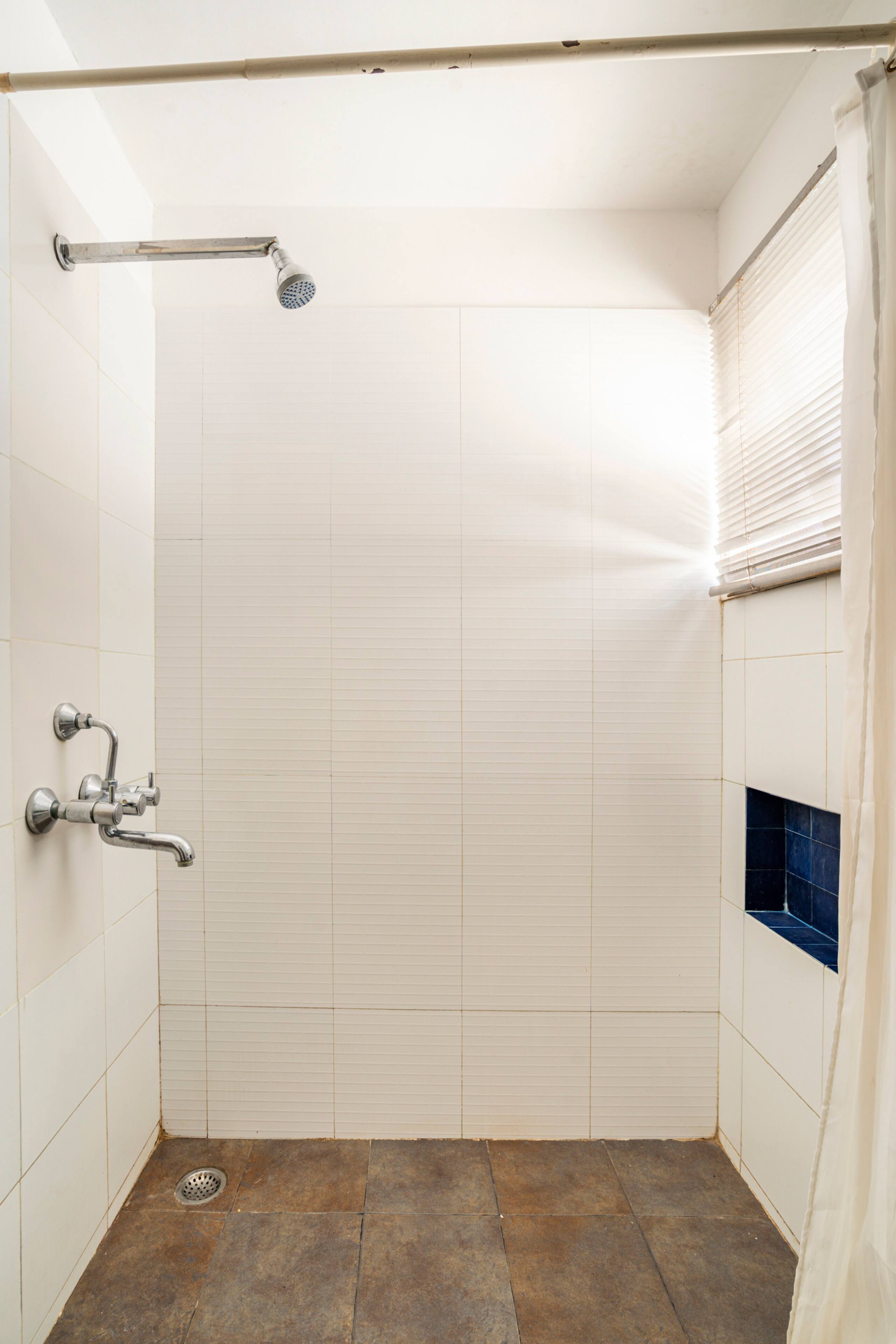 3BHK Penthouse Near Candolim beach with pool 37
