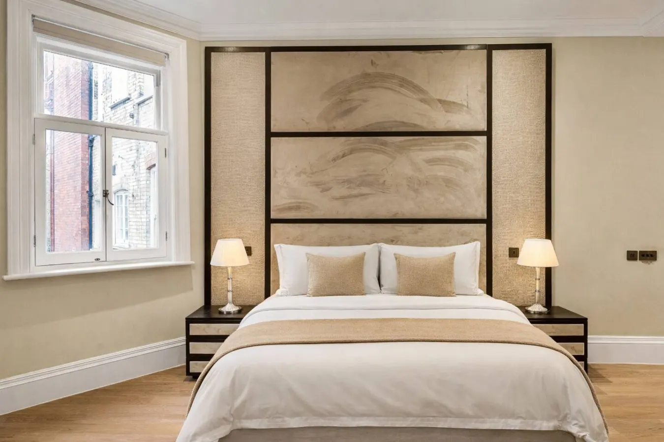 Knightsbridge 3-Bed Lift Access & Next To Harrods 16