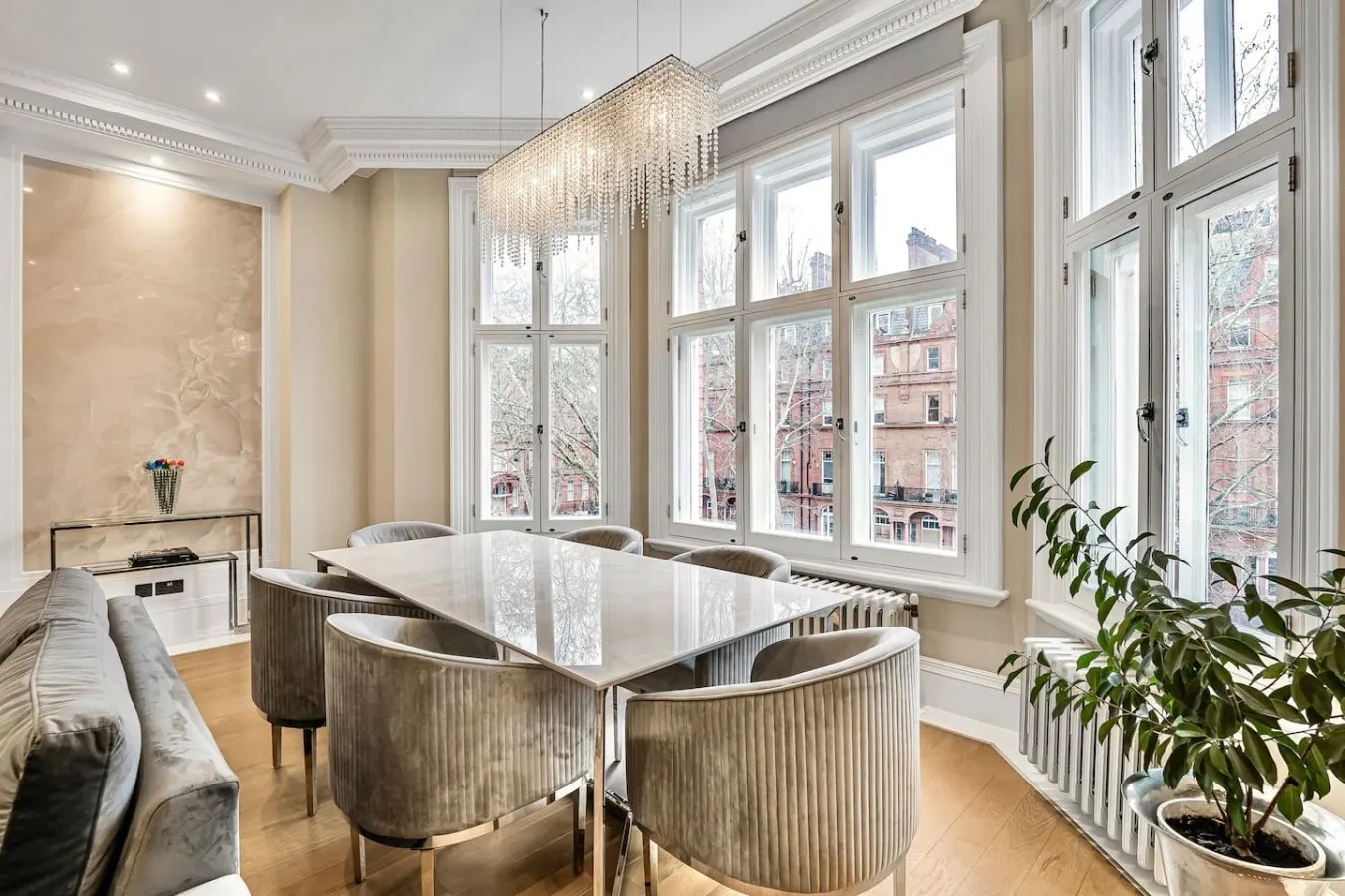 Knightsbridge 3-Bed Lift Access & Next To Harrods 8
