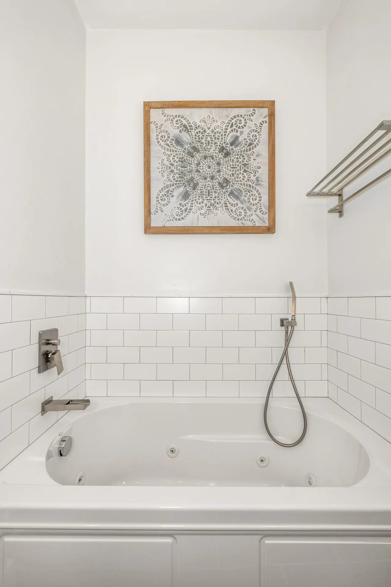 Lux 3BR Home on Washington Park Walk Everywhere 11