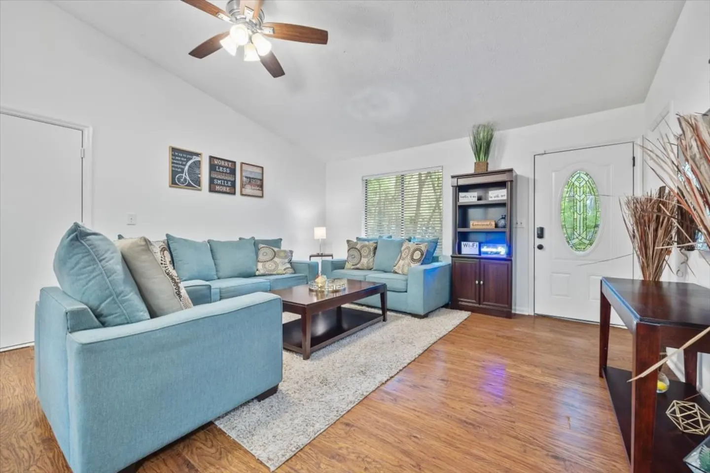 Cozy 3BR 2BA Home Near Avalon Downtown Alpharetta — photo 2