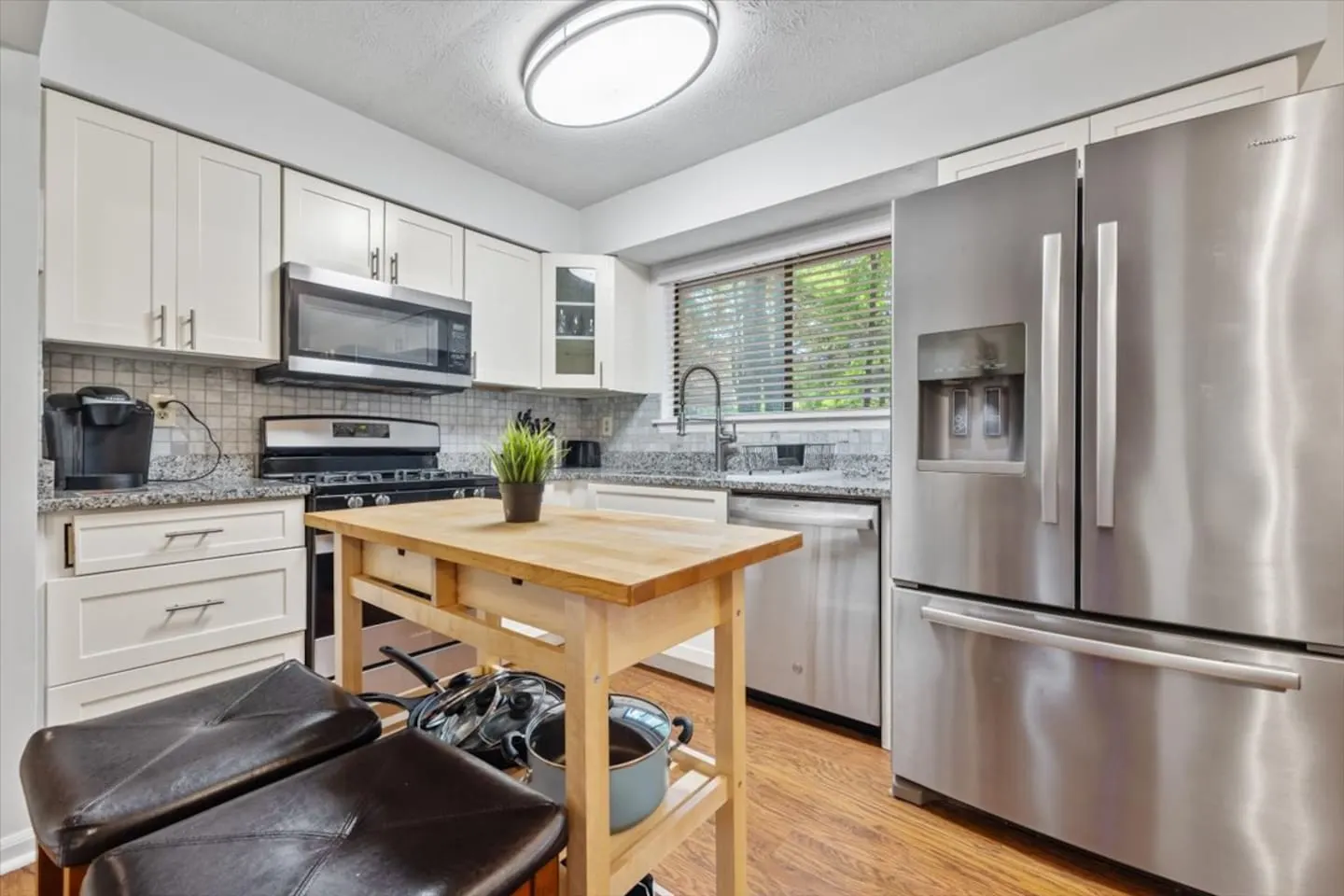 Cozy 3BR 2BA Home Near Avalon Downtown Alpharetta 13