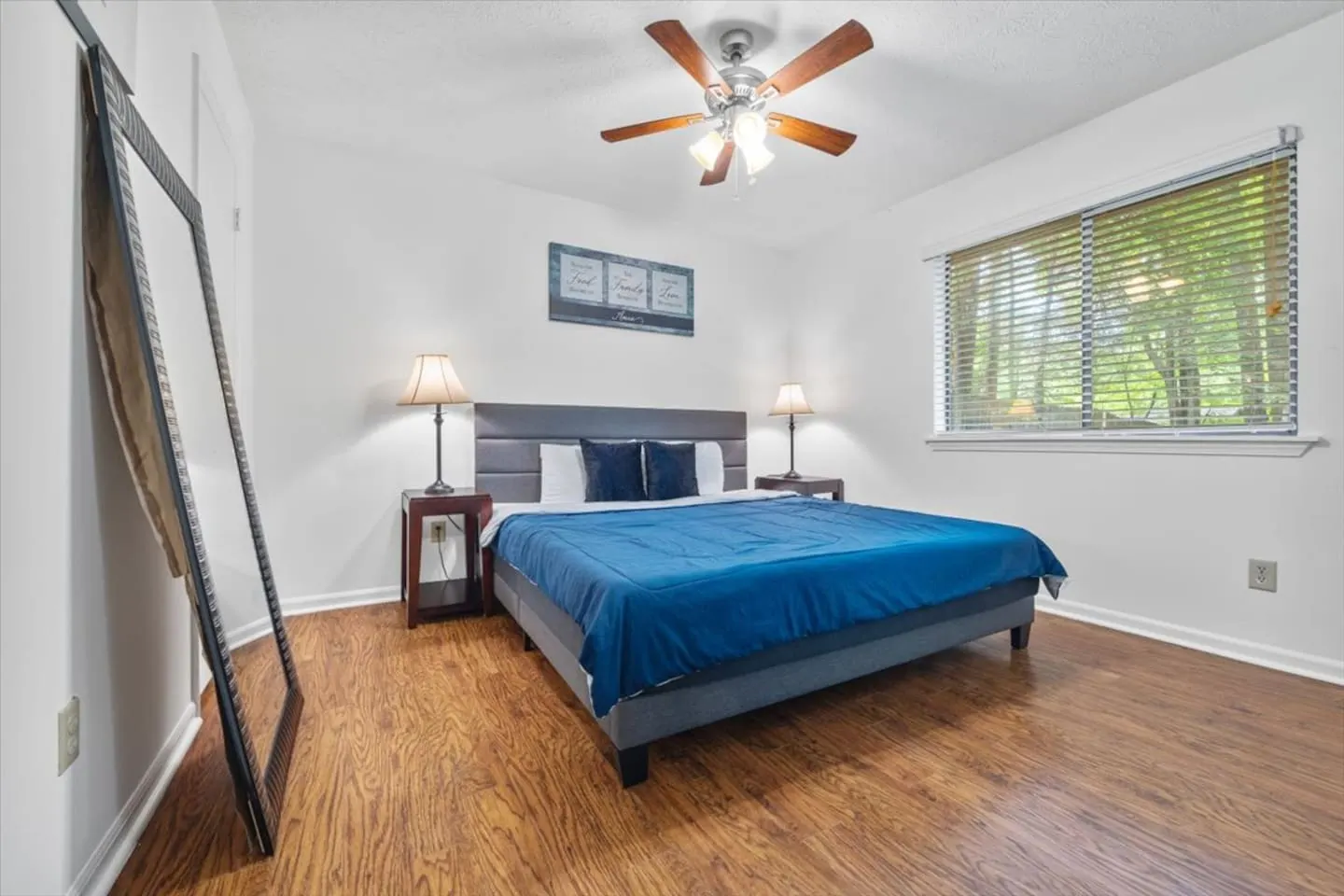 Cozy 3BR 2BA Home Near Avalon Downtown Alpharetta 16