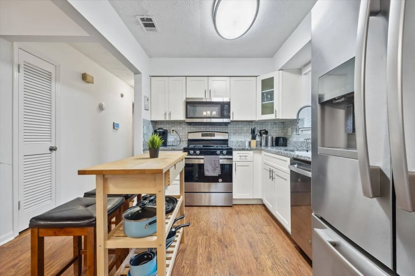 Cozy 3BR 2BA Home Near Avalon Downtown Alpharetta — photo 5