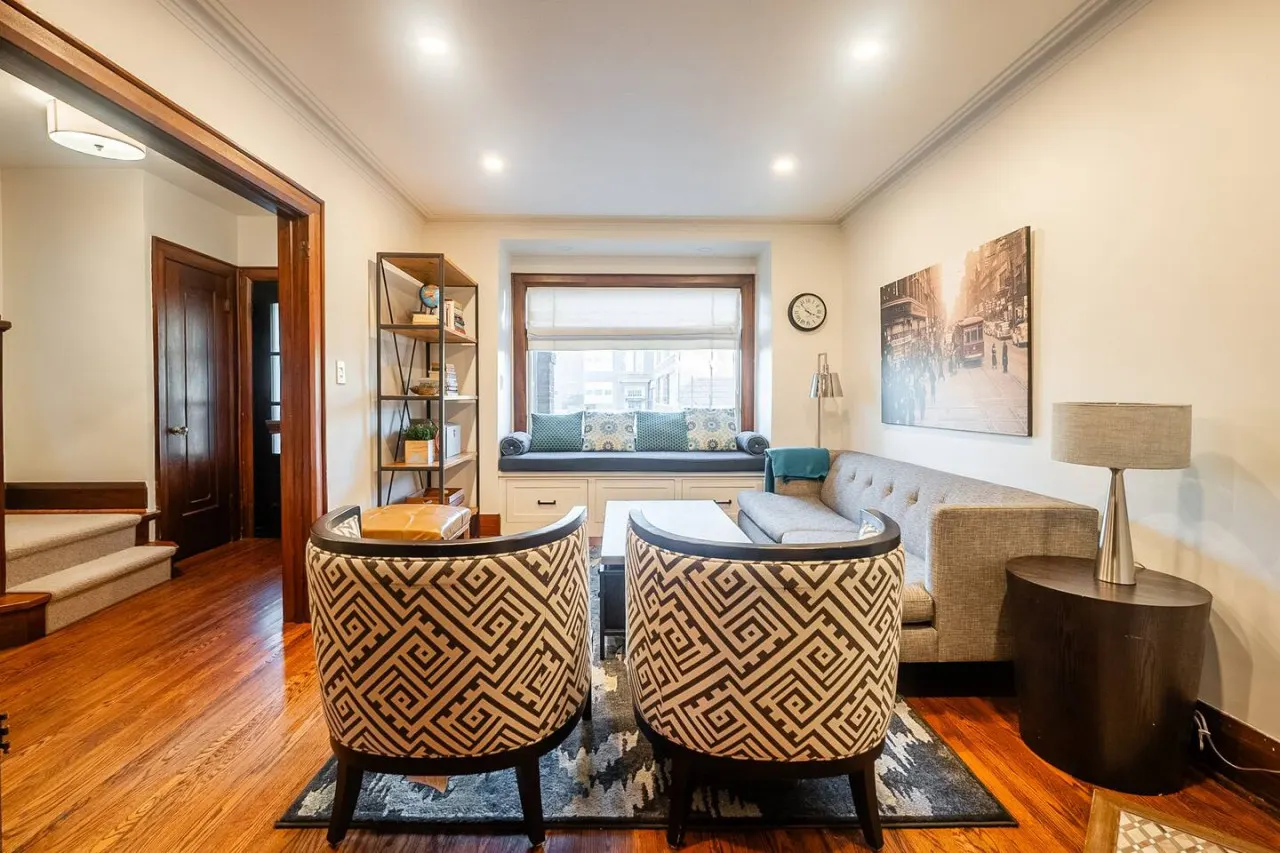 Beautiful 3BR House Trendy Bloor West Village 2