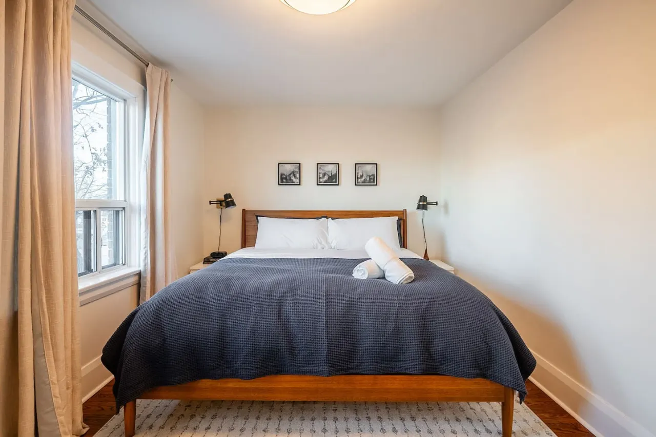 Beautiful 3BR House Trendy Bloor West Village 11