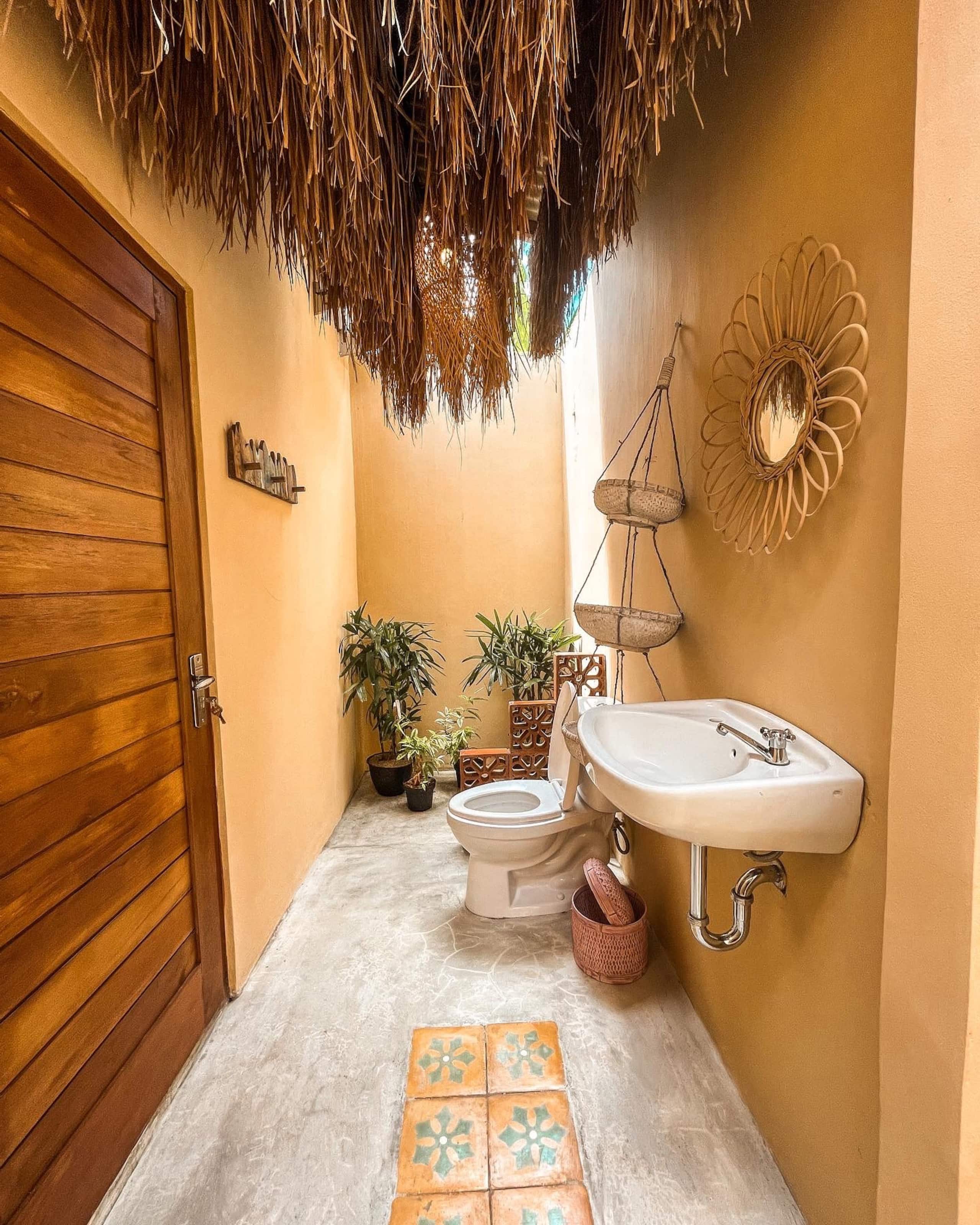 Woywoy Tropical - Cheerful 3 Bedroom Private Villa