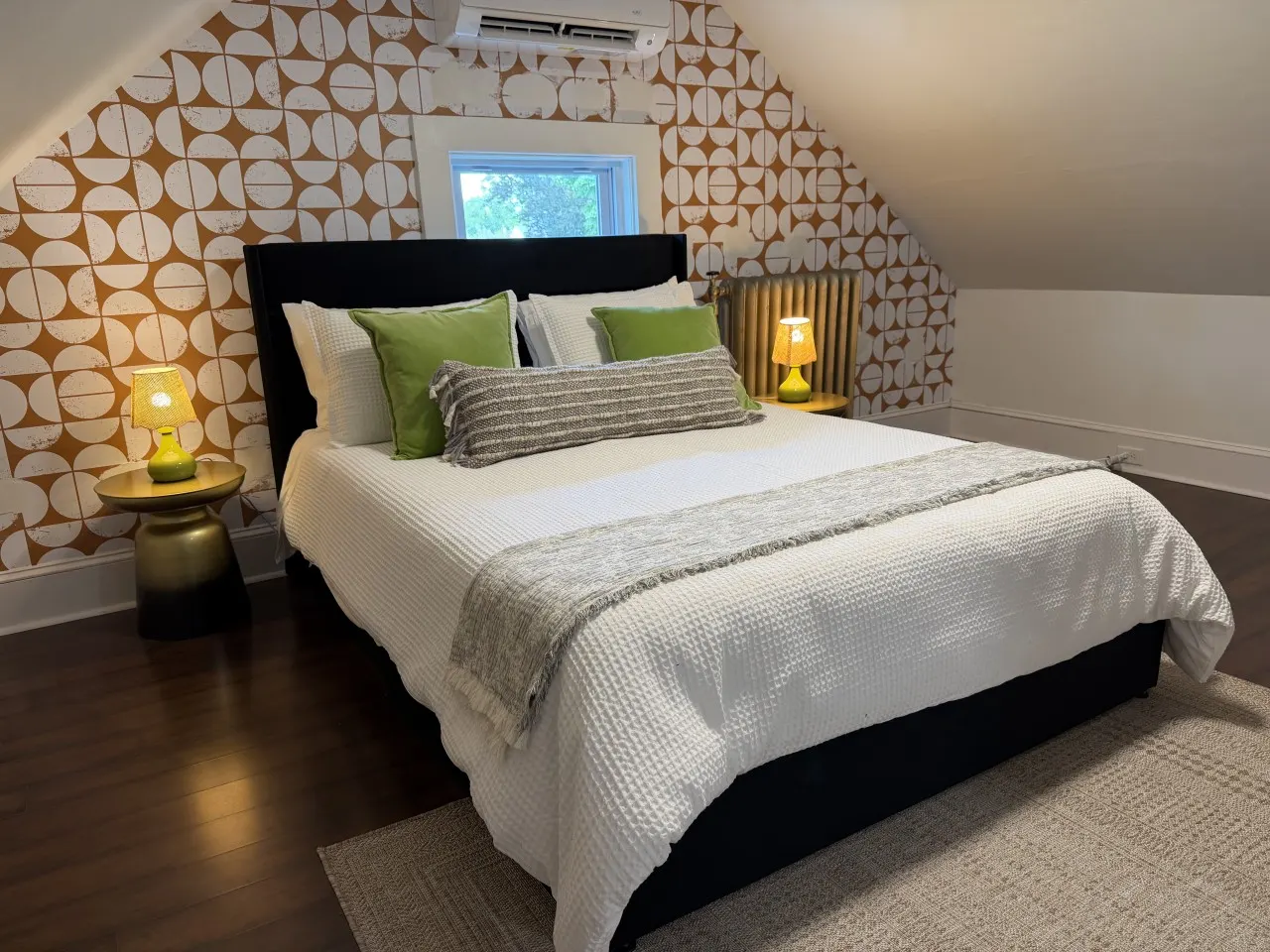 Cozy Colonial Home: Hot tub, Game Roomm, Home Theatre, Karaoke 14