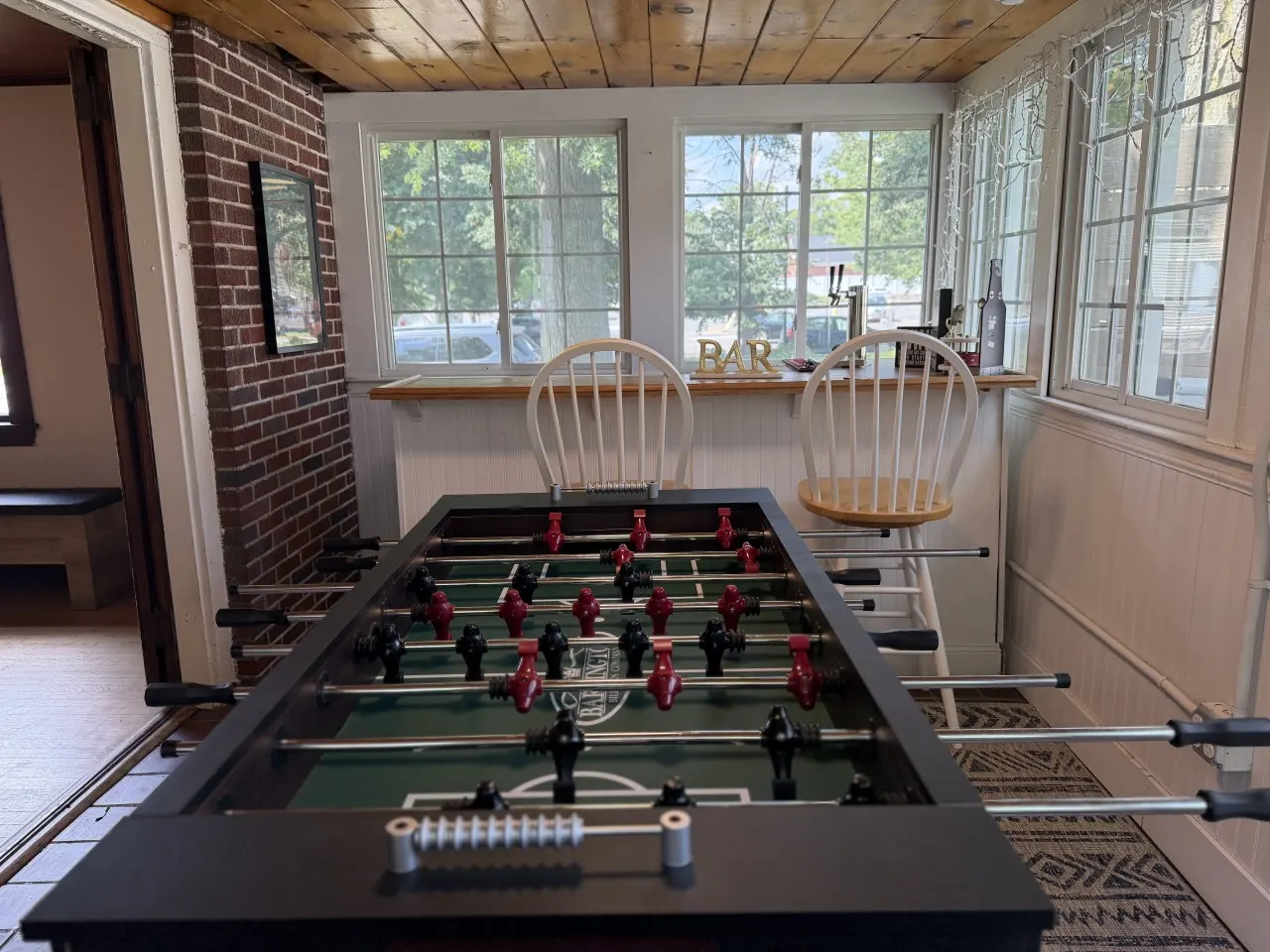 Cozy Colonial Home: Hot tub, Game Roomm, Home Theatre, Karaoke 15