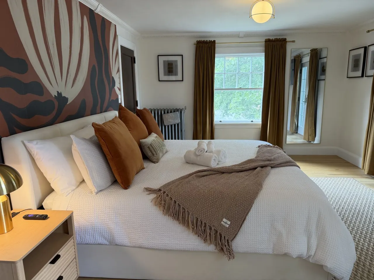 Cozy Colonial Home: Hot tub, Game Roomm, Home Theatre, Karaoke 7