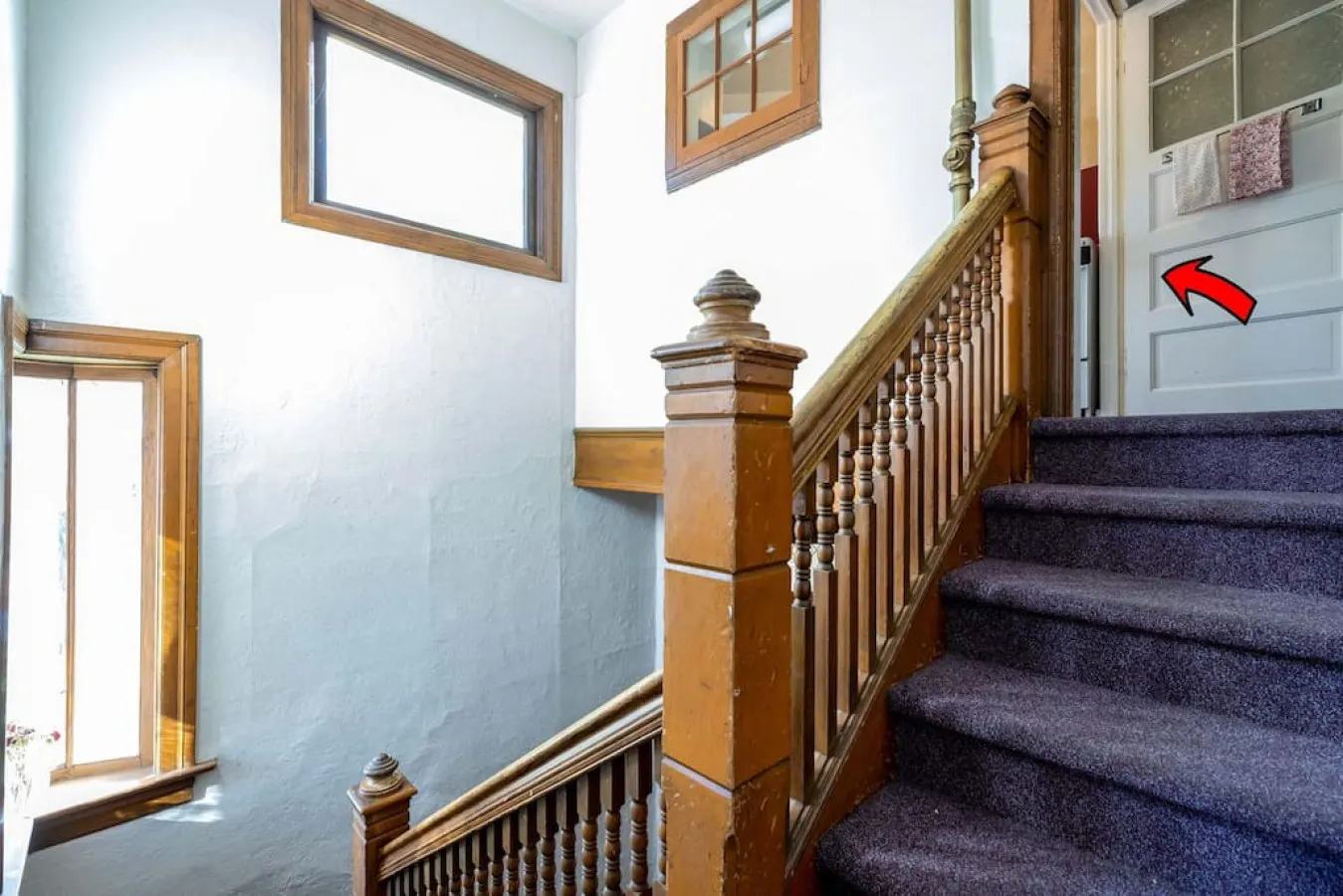 The Red Cabin-Charming Historic Avenue's Apartment 10