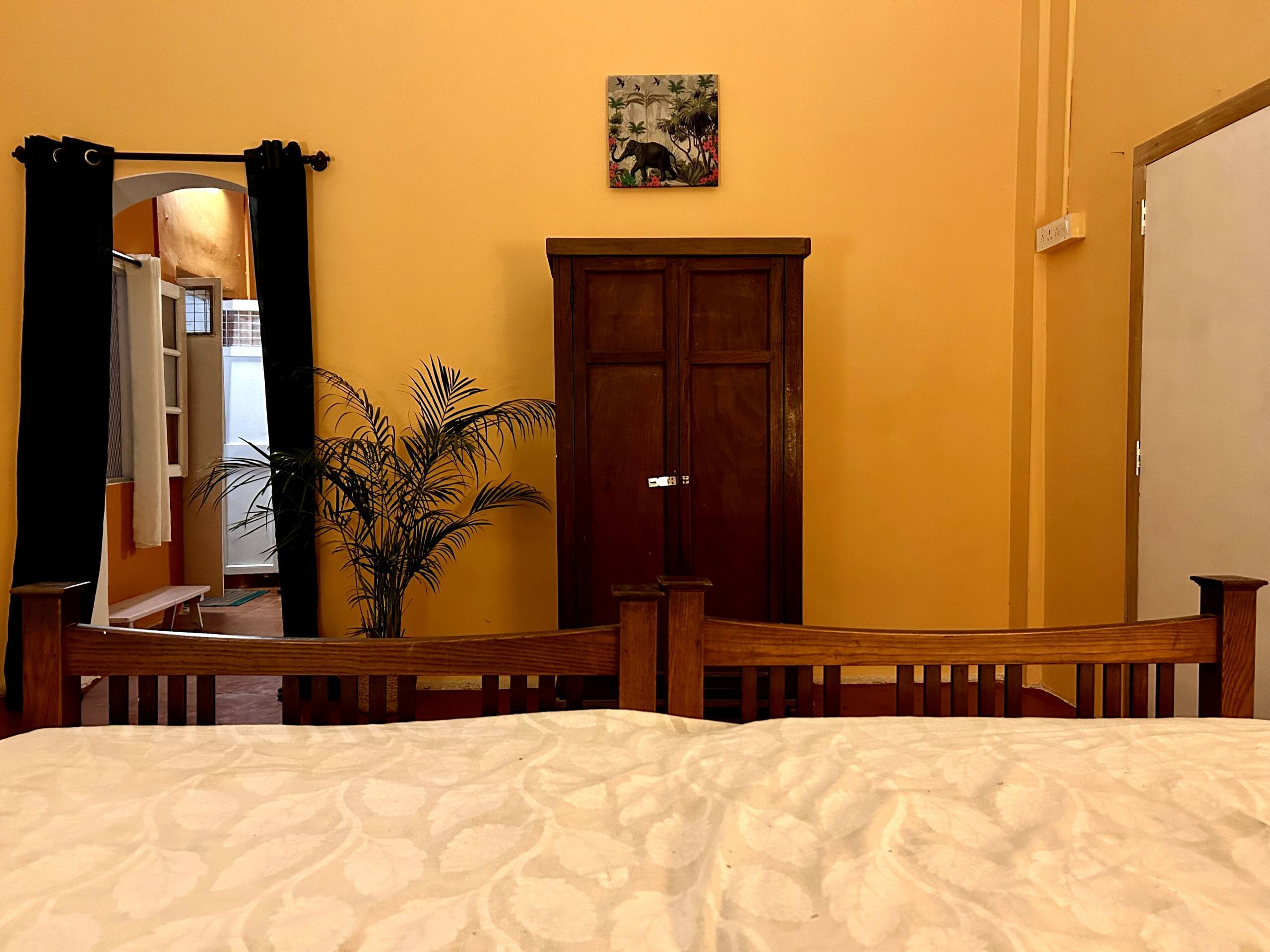 The Courtyard 32