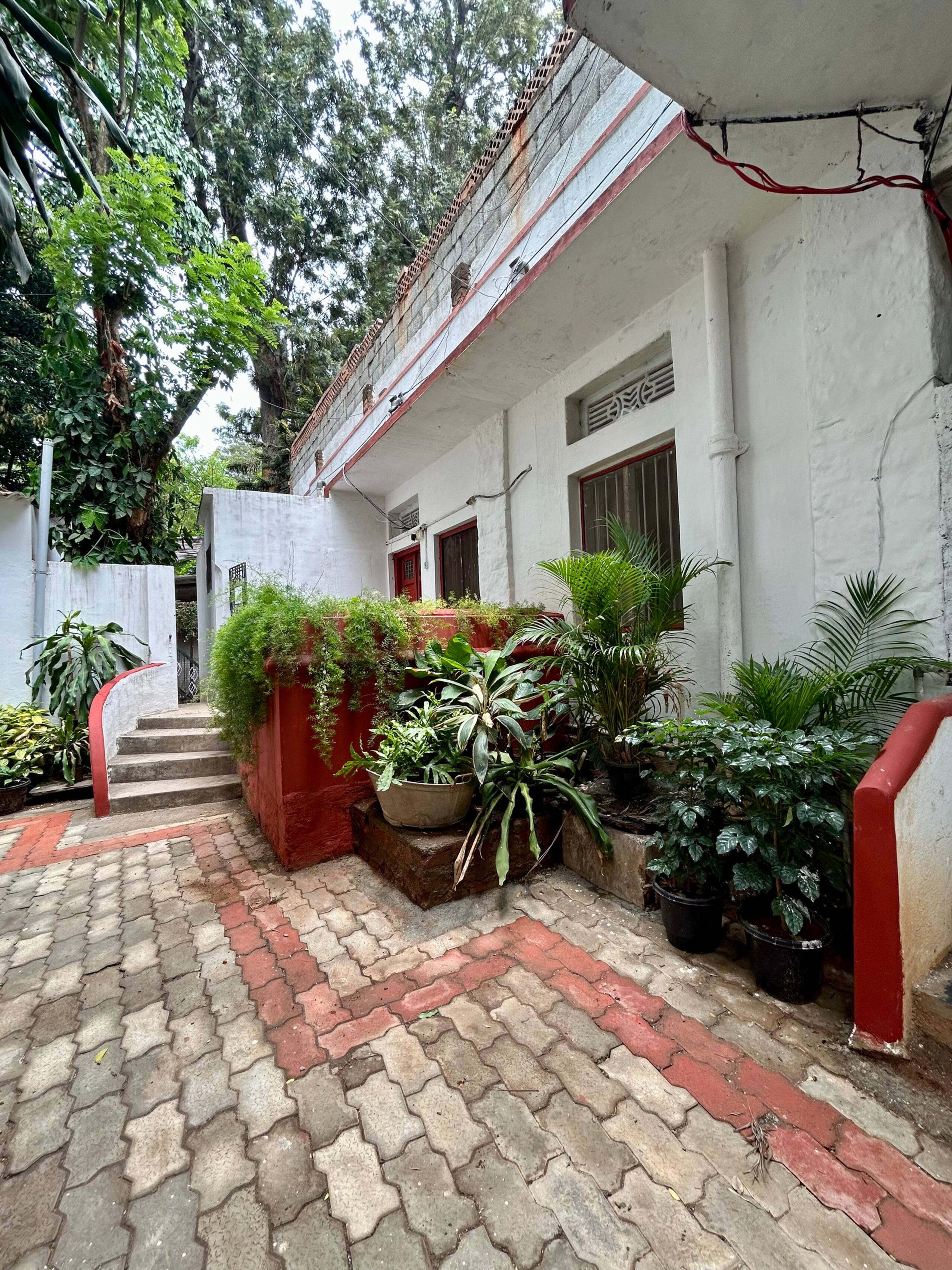 The Courtyard — photo 4