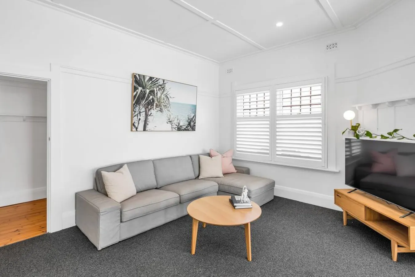 Villa 1 @ THE OSLO on Broadway with Pool 11