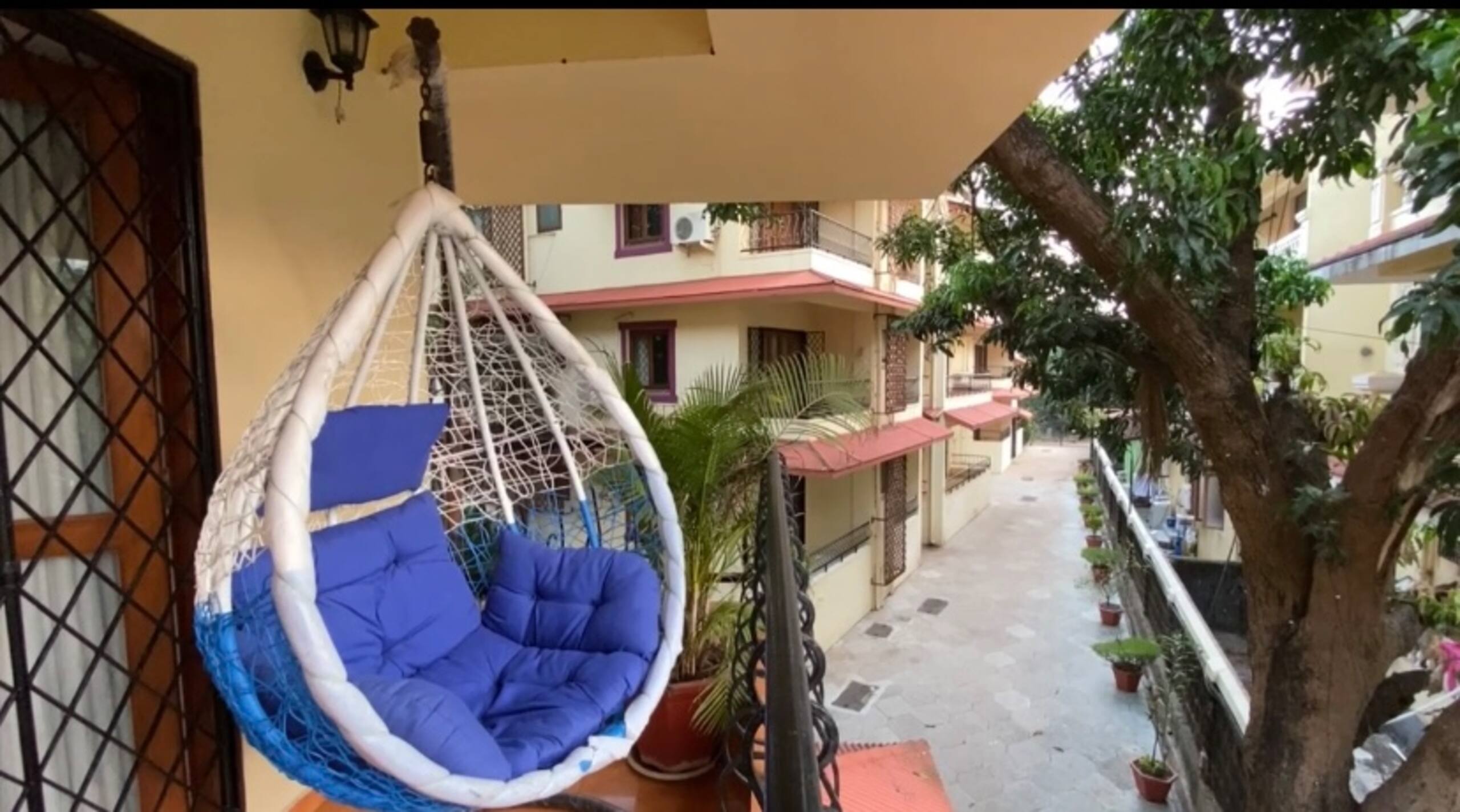 Apartment in Candolim | Beach l Wifi l AC l Pool 17
