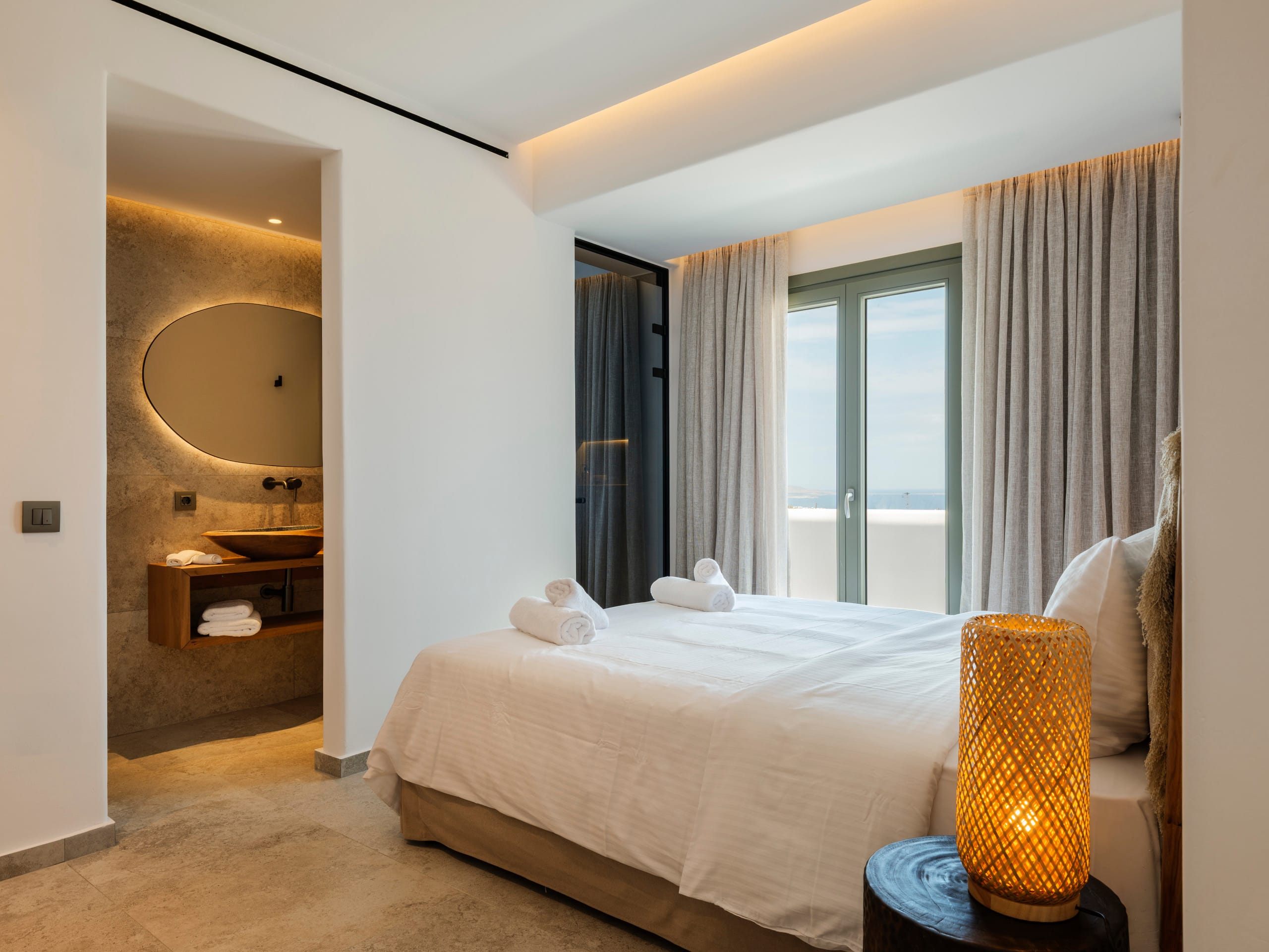 Vendema Phos |4 bdr Villa| Private pool | Hot Tub 15