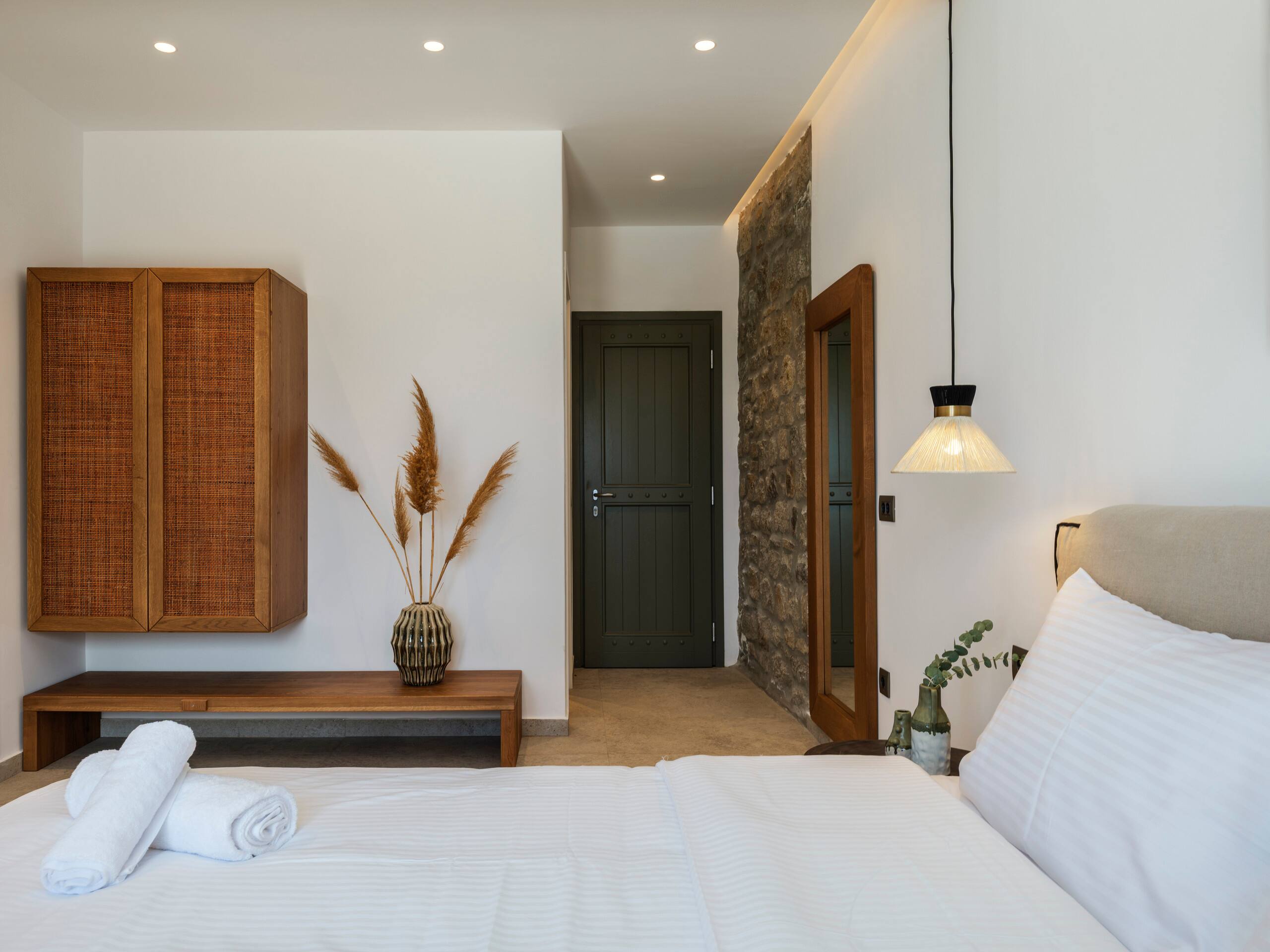 Vendema Phos |4 bdr Villa| Private pool | Hot Tub 8