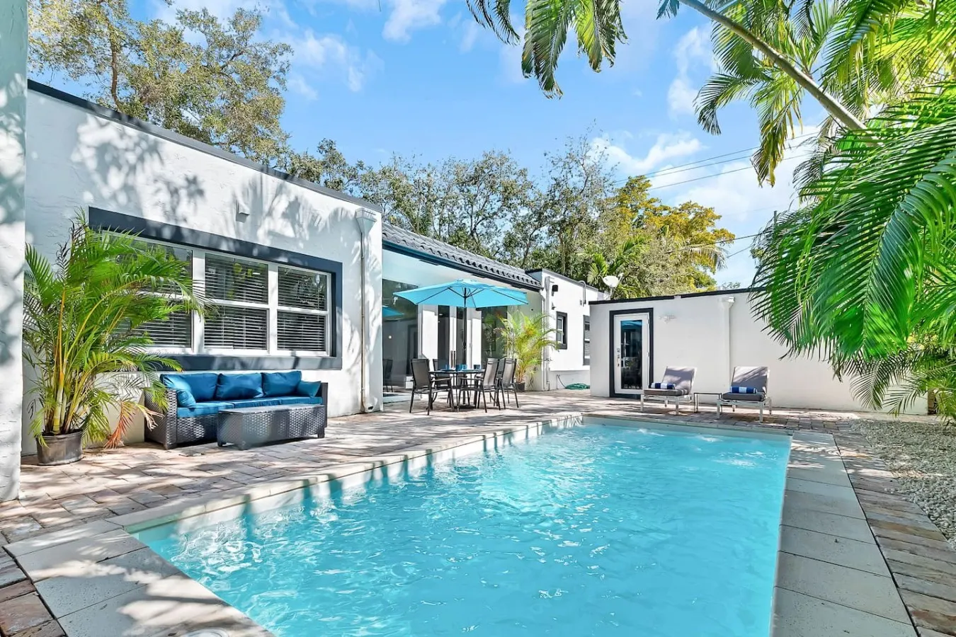 Gated Miami Luxury Oasis Pool & BBQ 4 Bed 4 Bath 17