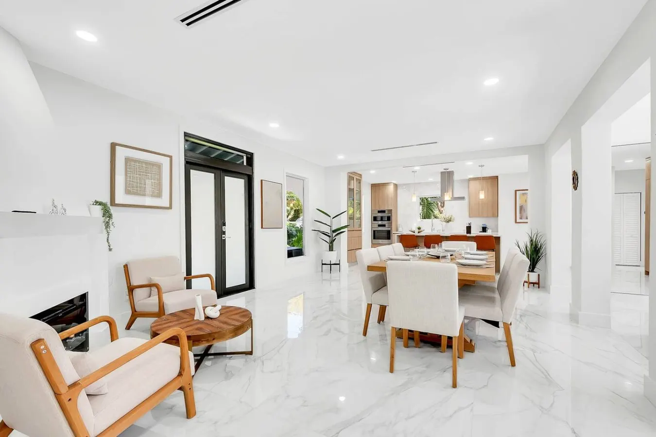 Gated Miami Luxury Oasis Pool & BBQ 4 Bed 4 Bath 7