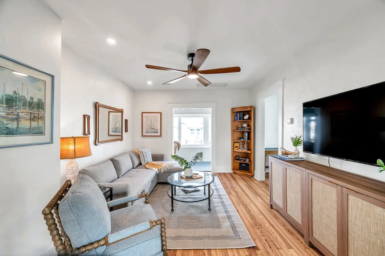 Newly Renovated Nautical Apt Downtown St. Pete 7