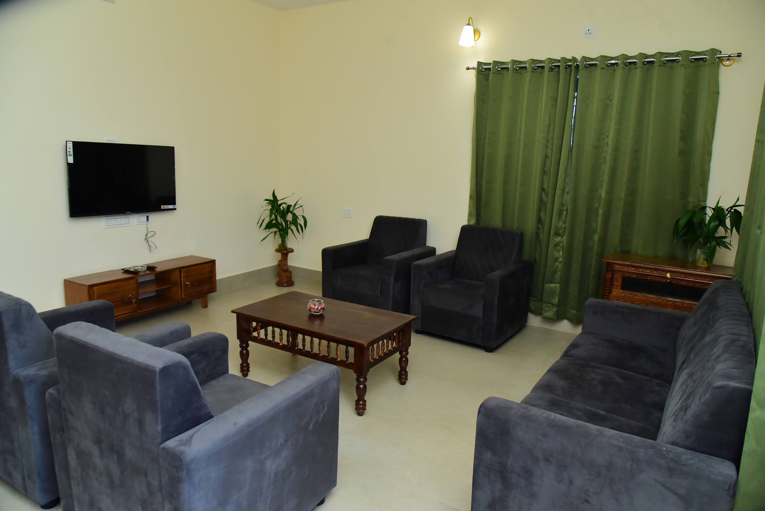 Nirantara Luxury Service Apt 3 nos x 2 BHK for 12