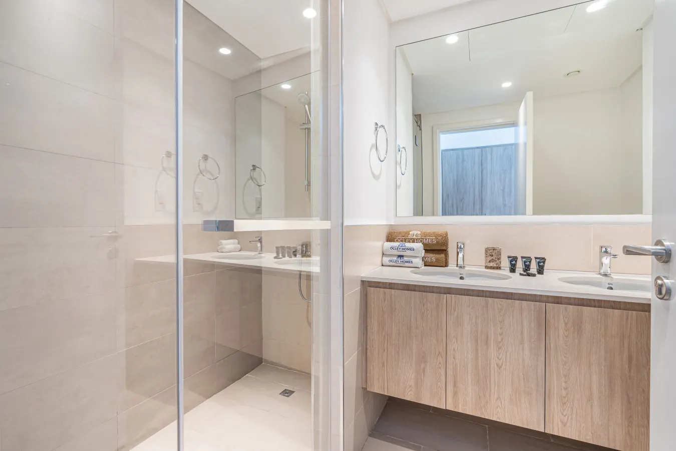 Luxury Modern Home with Direct Park Access 16