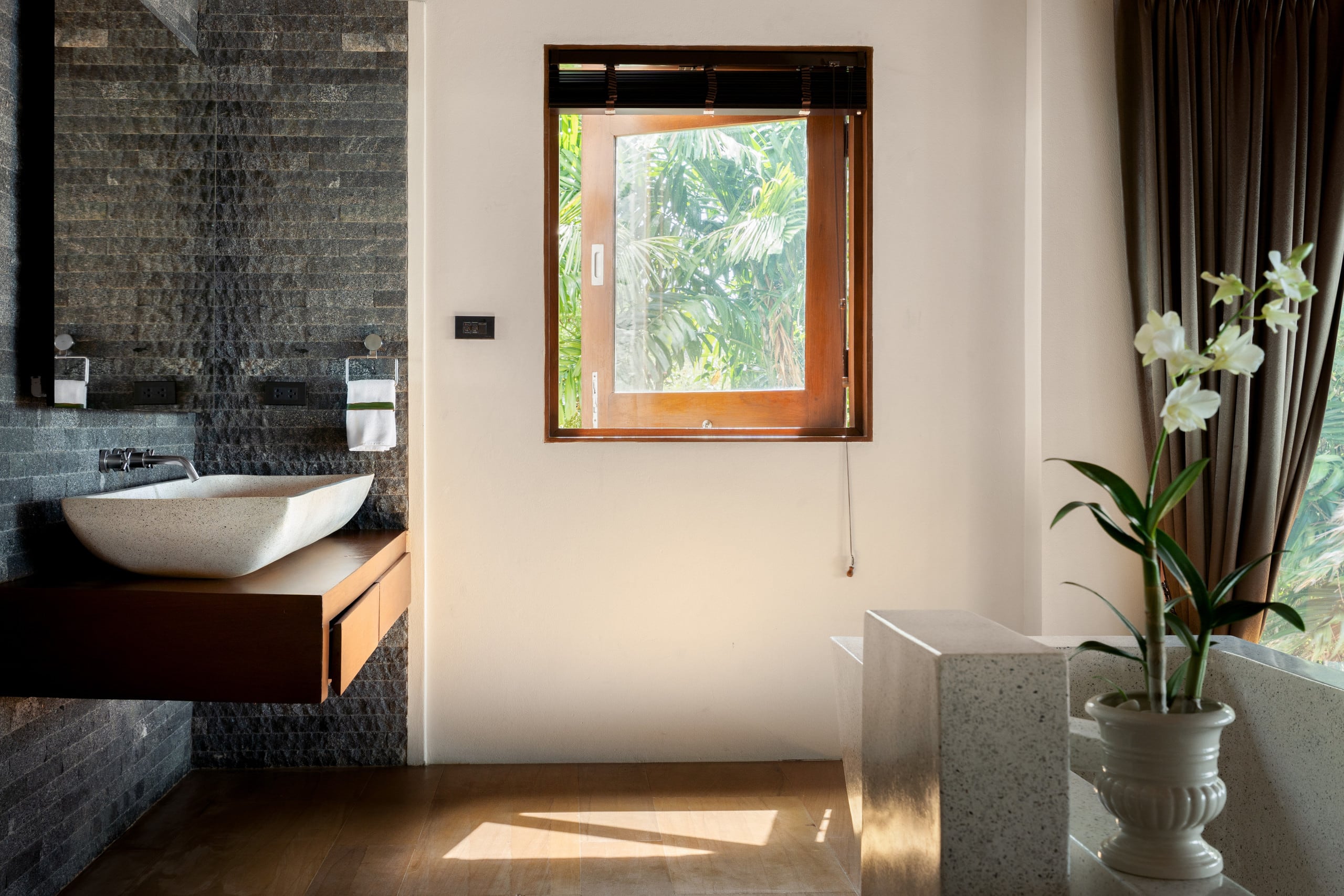 Baan Hinyai: Full Service, Chef, Beachfront, Pool 30
