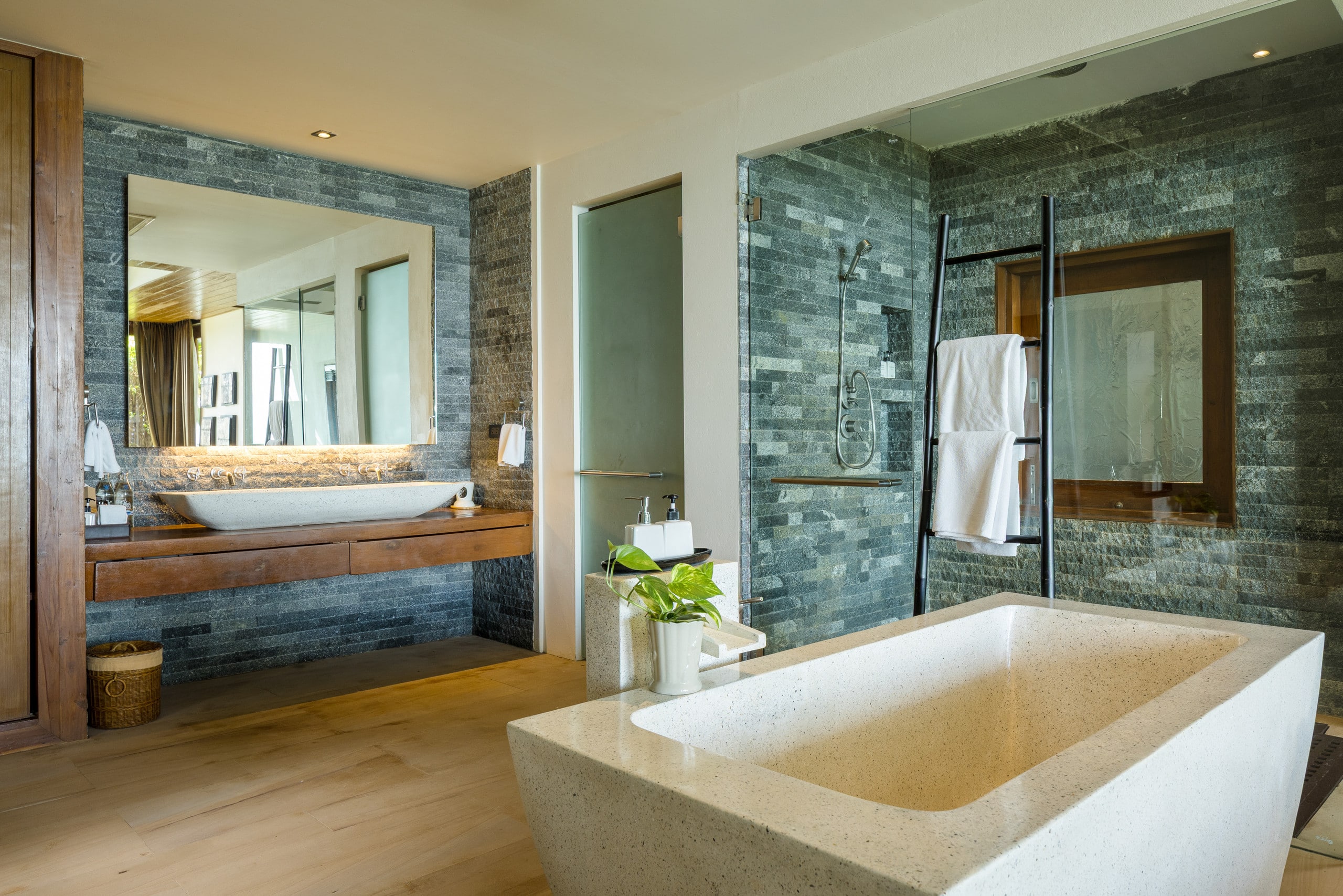 Baan Hinyai: Full Service, Chef, Beachfront, Pool 33