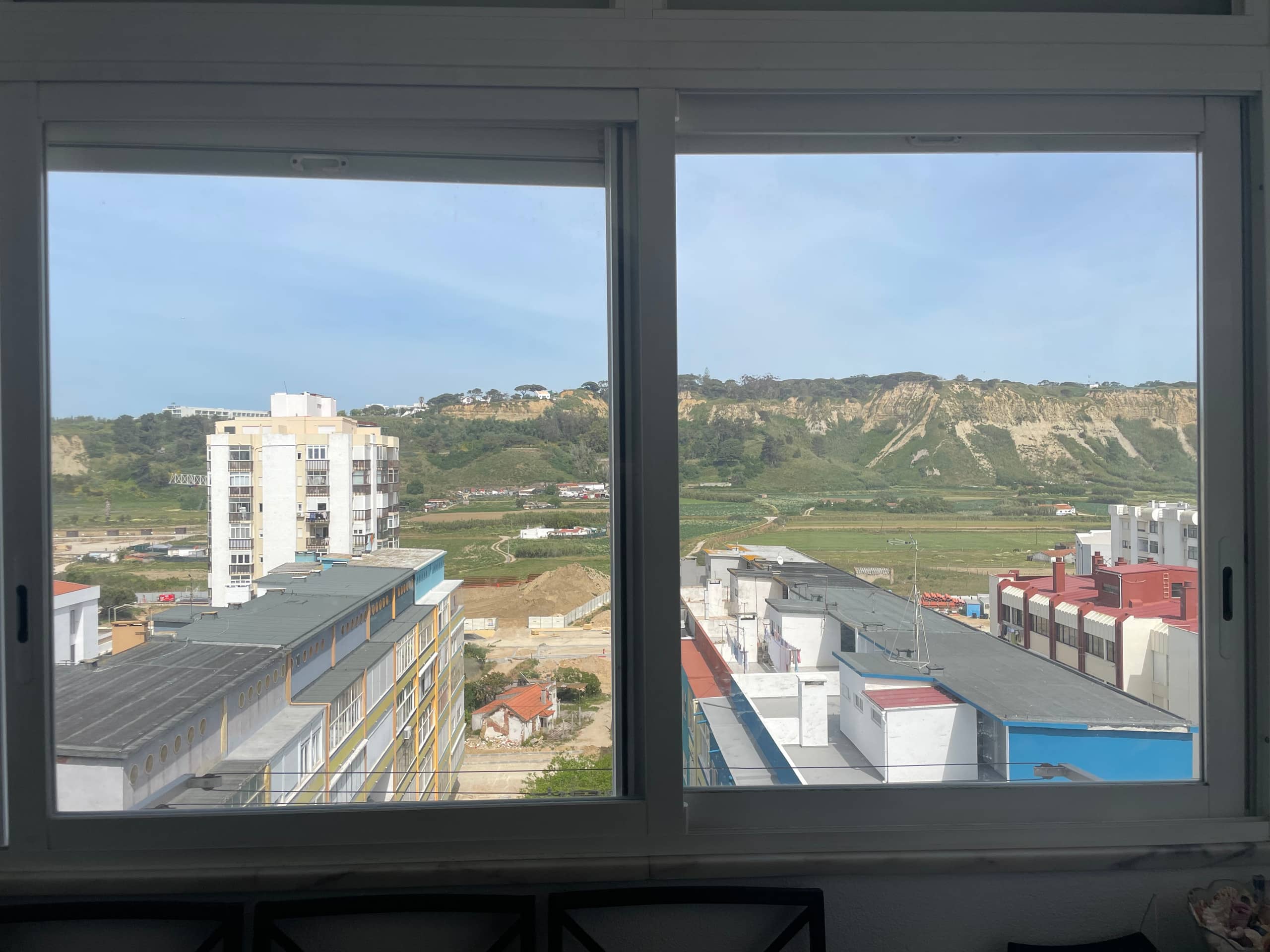 Cliffside house Beach 1-bedroom, sleeps 3 Caparica 1