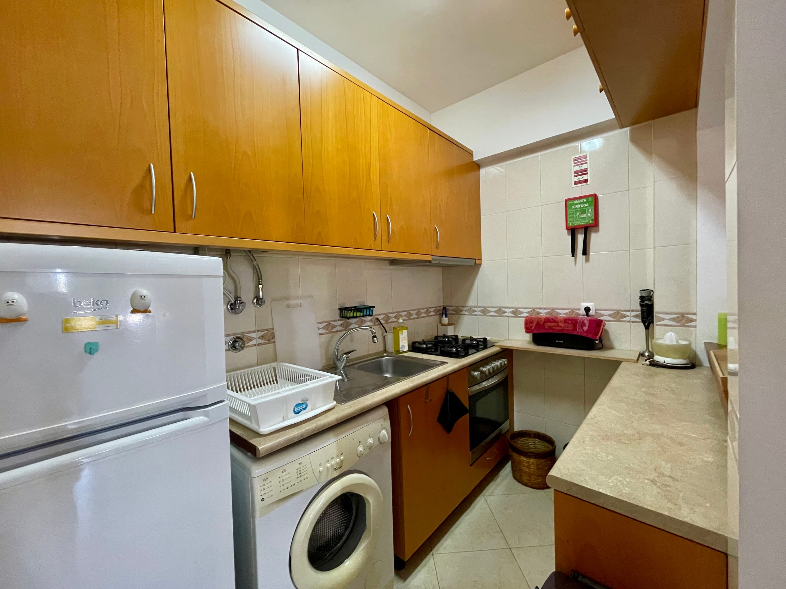 Cliffside house Beach 1-bedroom, sleeps 3 Caparica 12