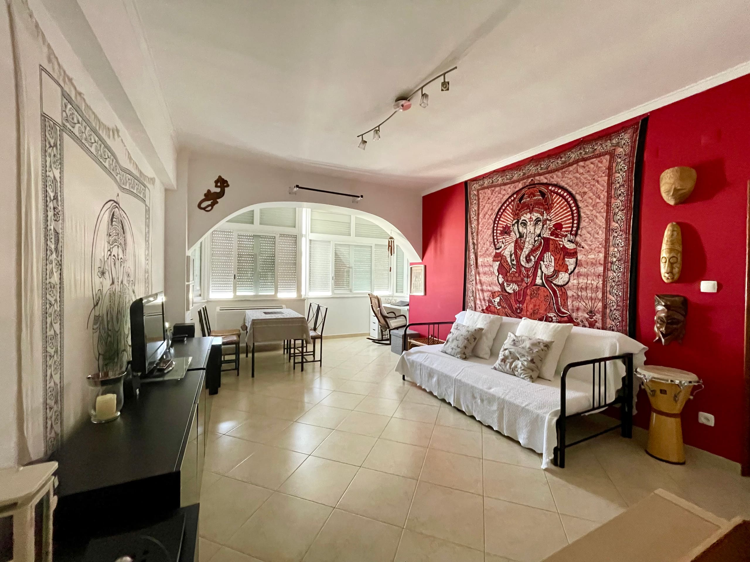 Cliffside house Beach 1-bedroom, sleeps 3 Caparica 8