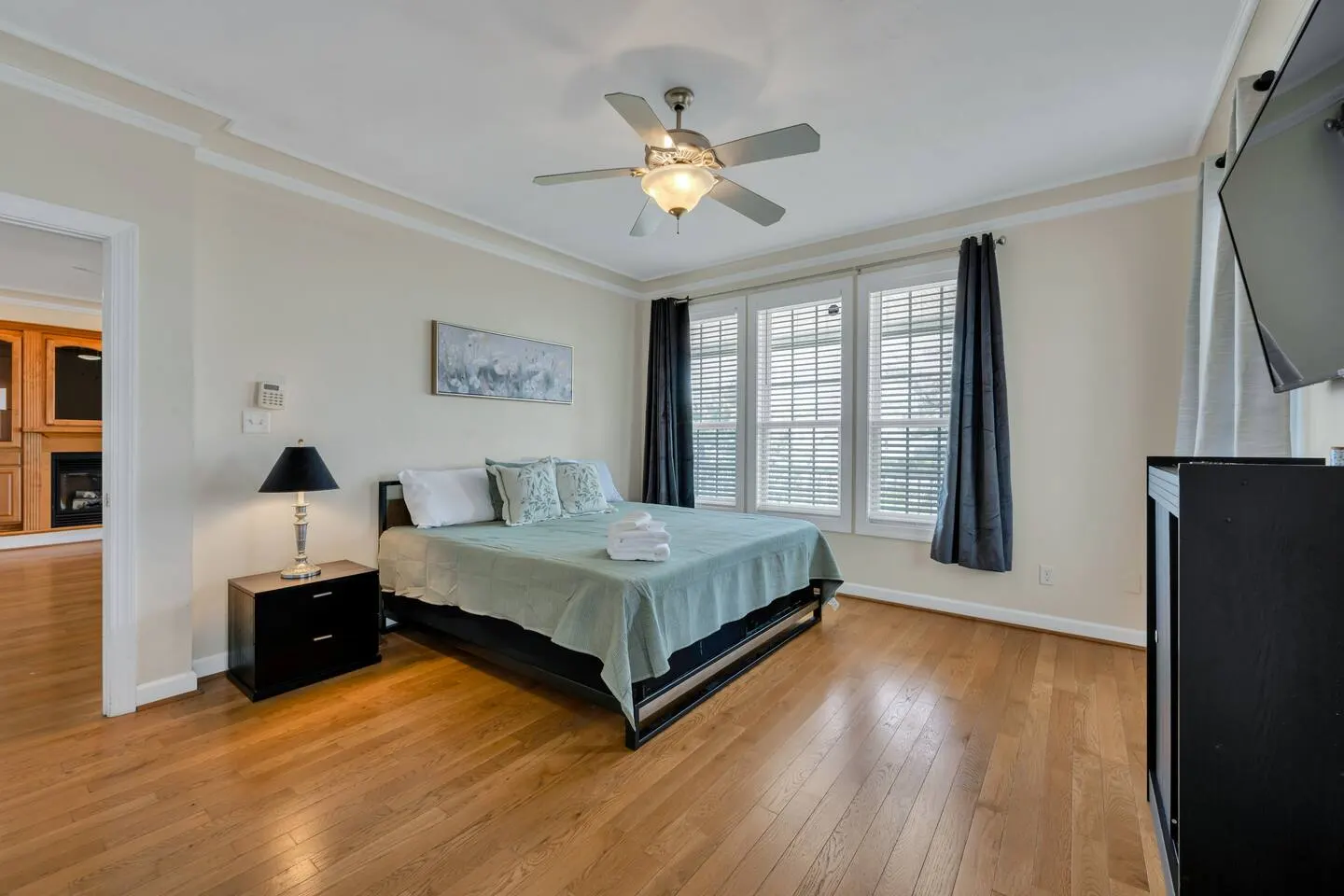 Norfolk Beach House Ocean Views Sleeps 8 18