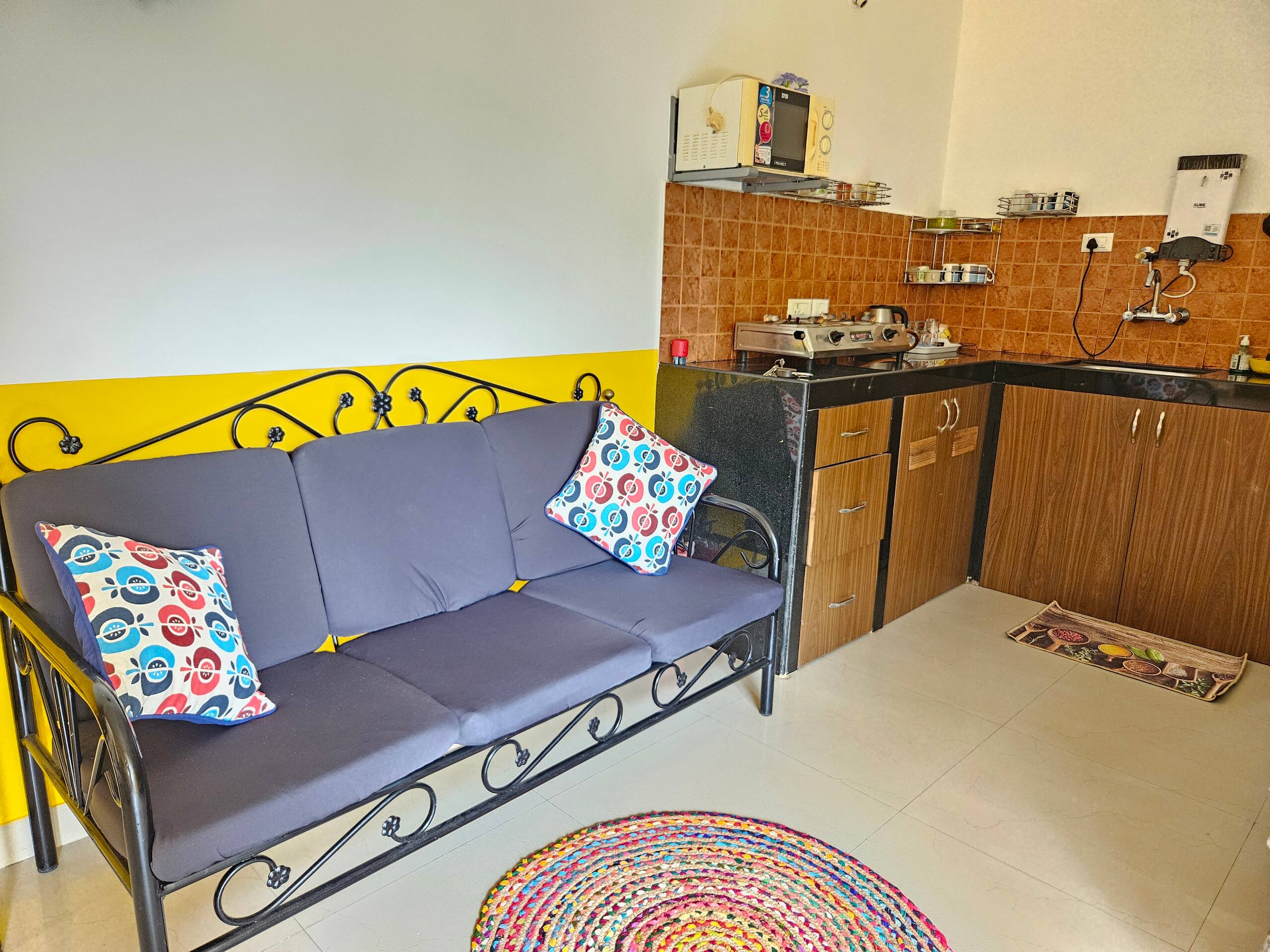 Casa Brisa | 2BHK with pool | 2 mins frm the Beach 14