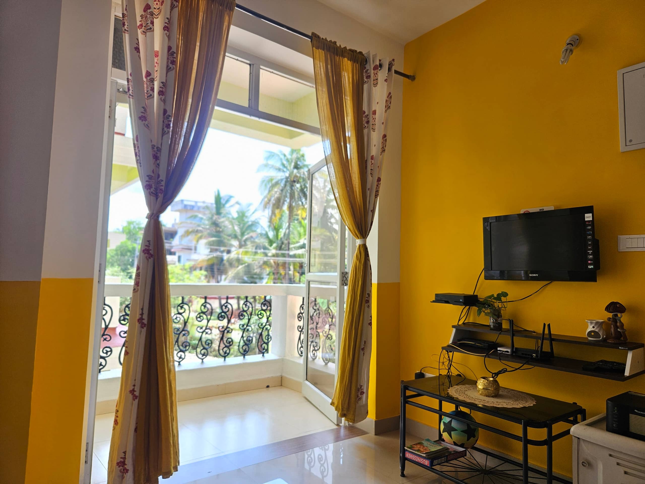 Casa Brisa | 2BHK with pool | 2 mins frm the Beach 9