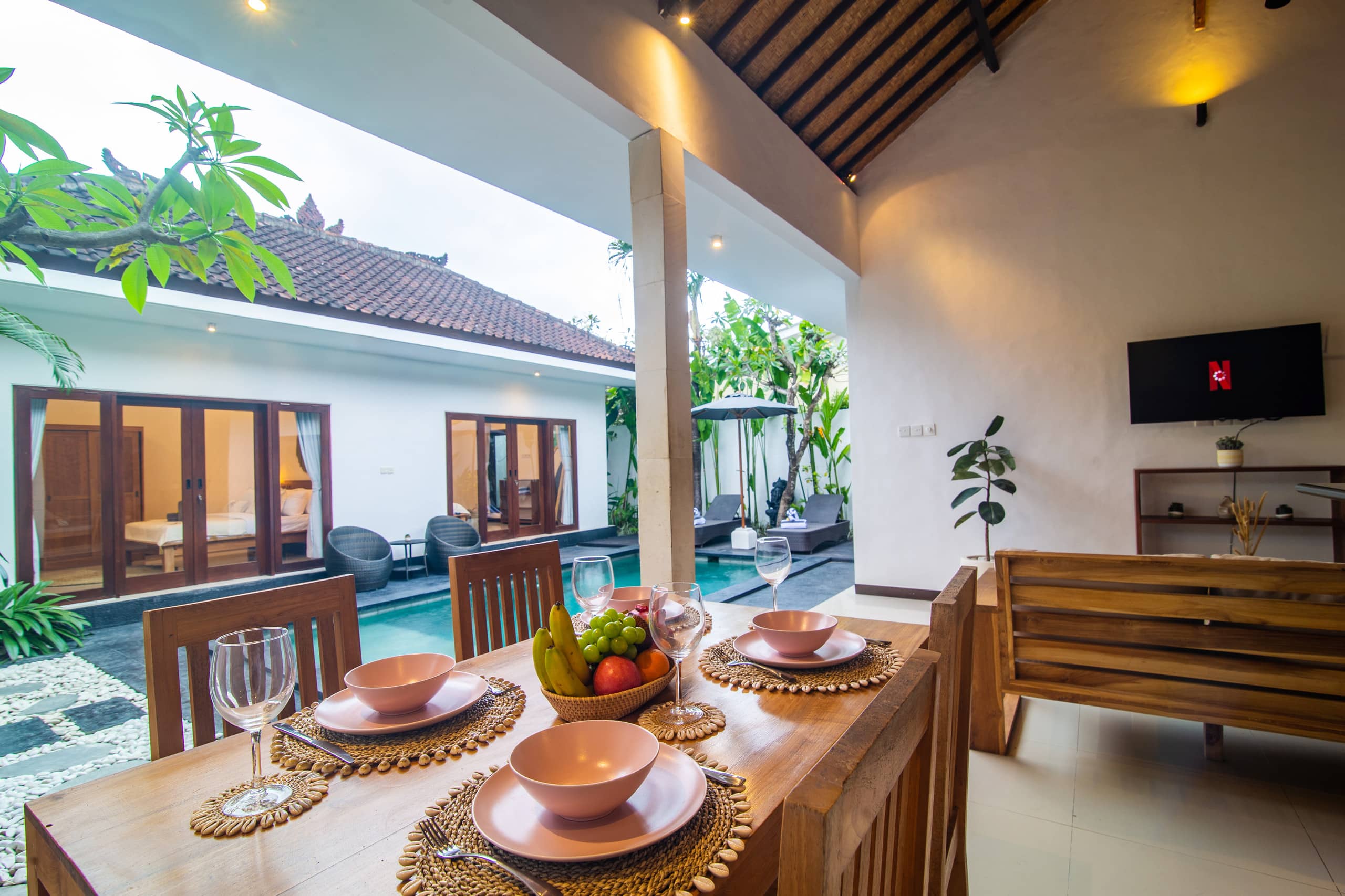 3 bedrooms Villa in Bali, Seminyak Private pool — photo 4