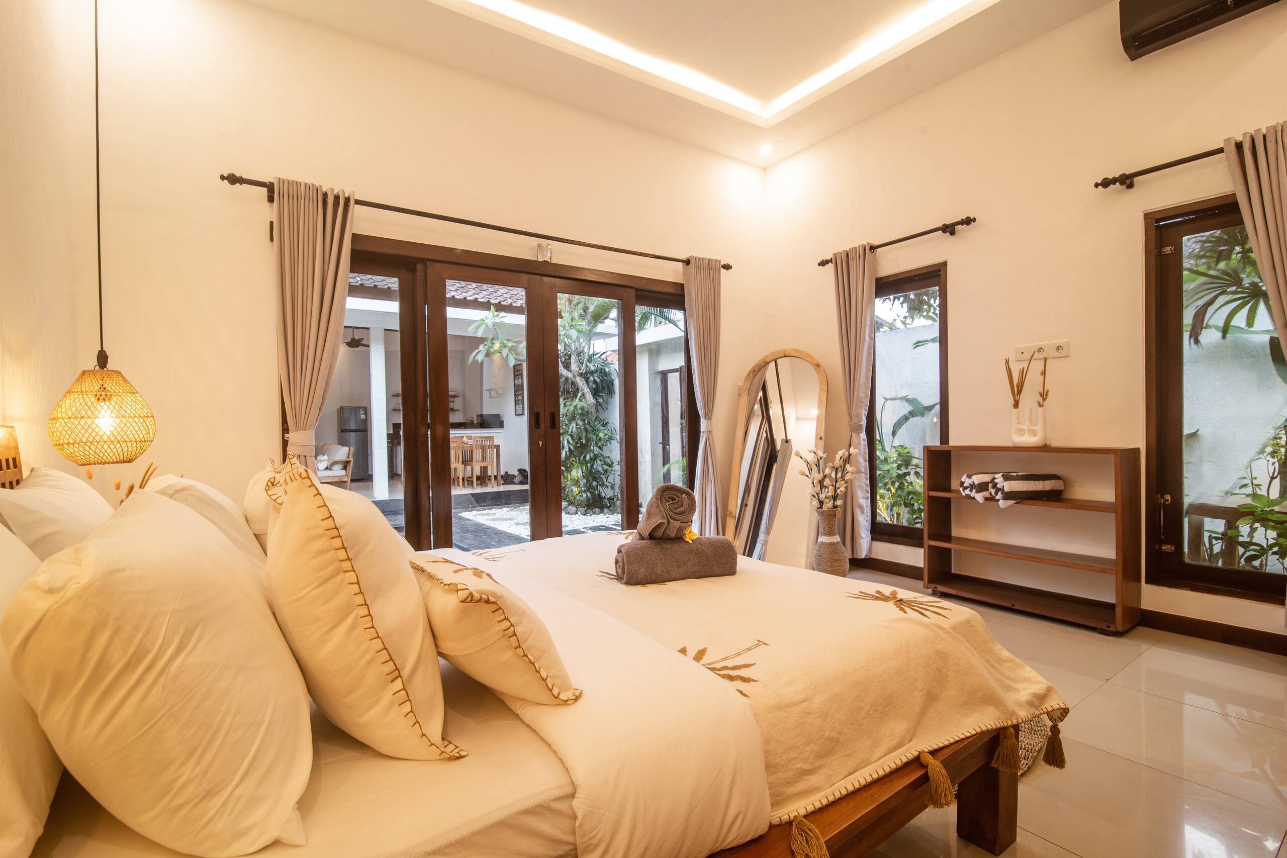 3 bedrooms Villa in Bali, Seminyak Private pool 19