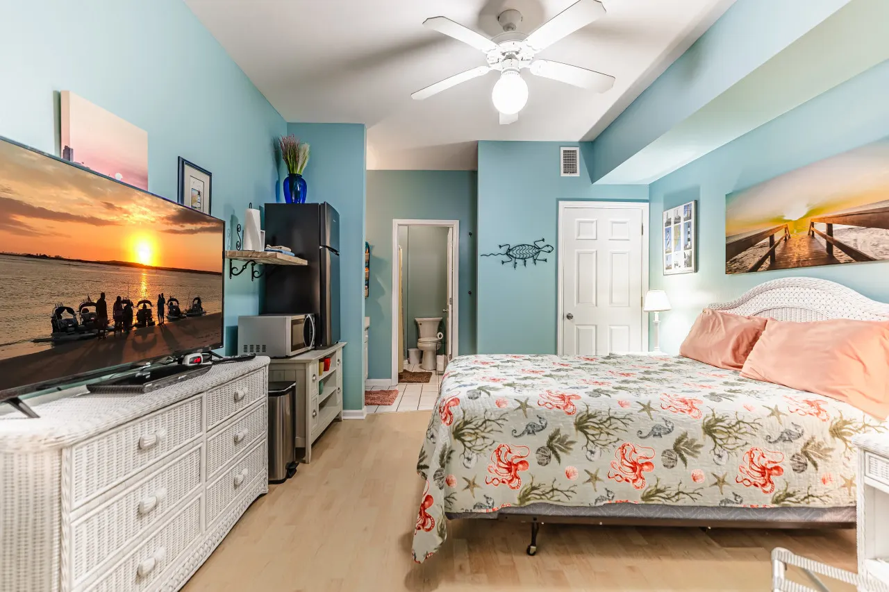 Small room in Sea Trail Condo-Tel — photo 4