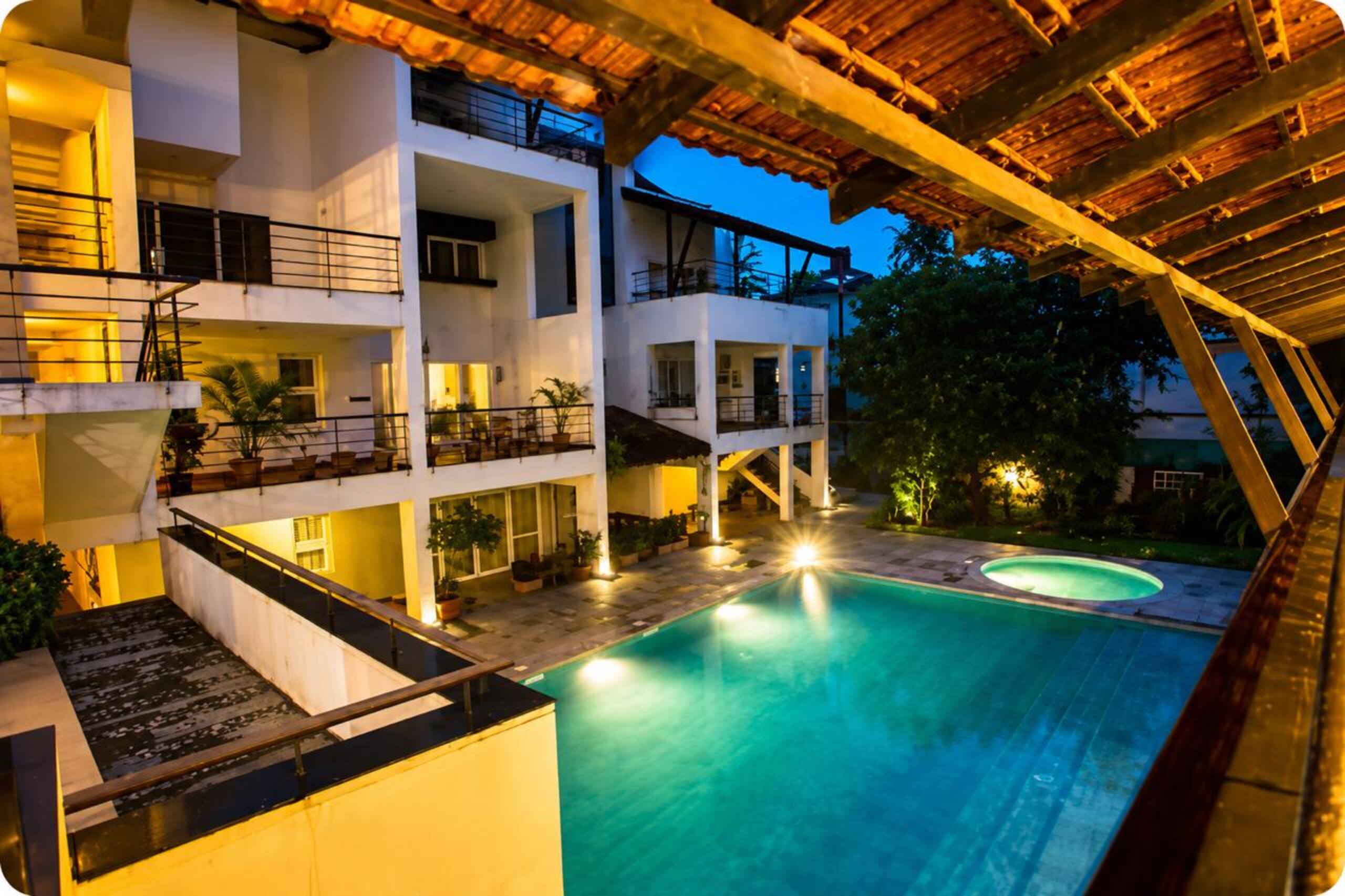 Adi's Solaris|Spacious 2BHK| Luxury Bliss Poolside — photo 2