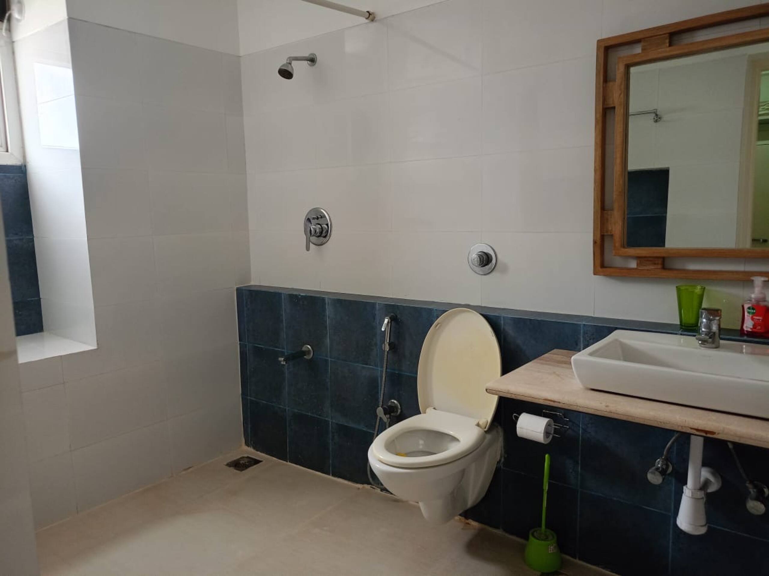 Adi's Solaris|Spacious 2BHK| Luxury Bliss Poolside 30
