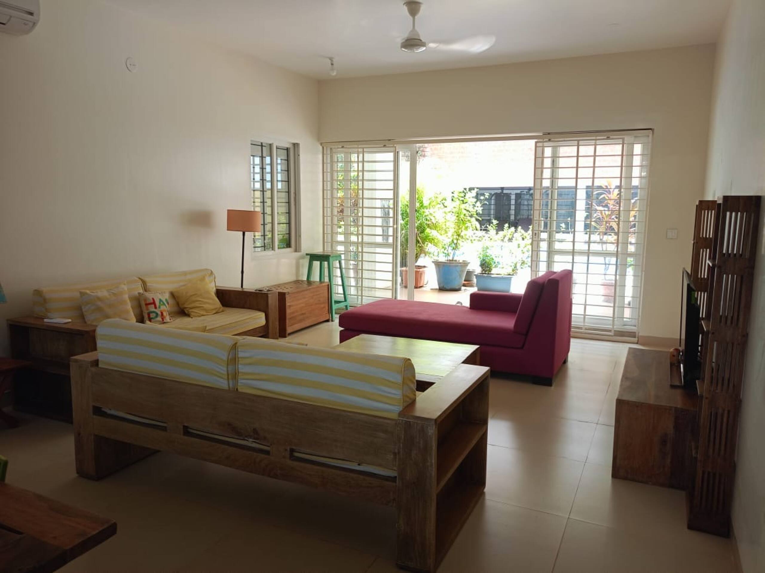 Adi's Solaris|Spacious 2BHK| Luxury Bliss Poolside — photo 3